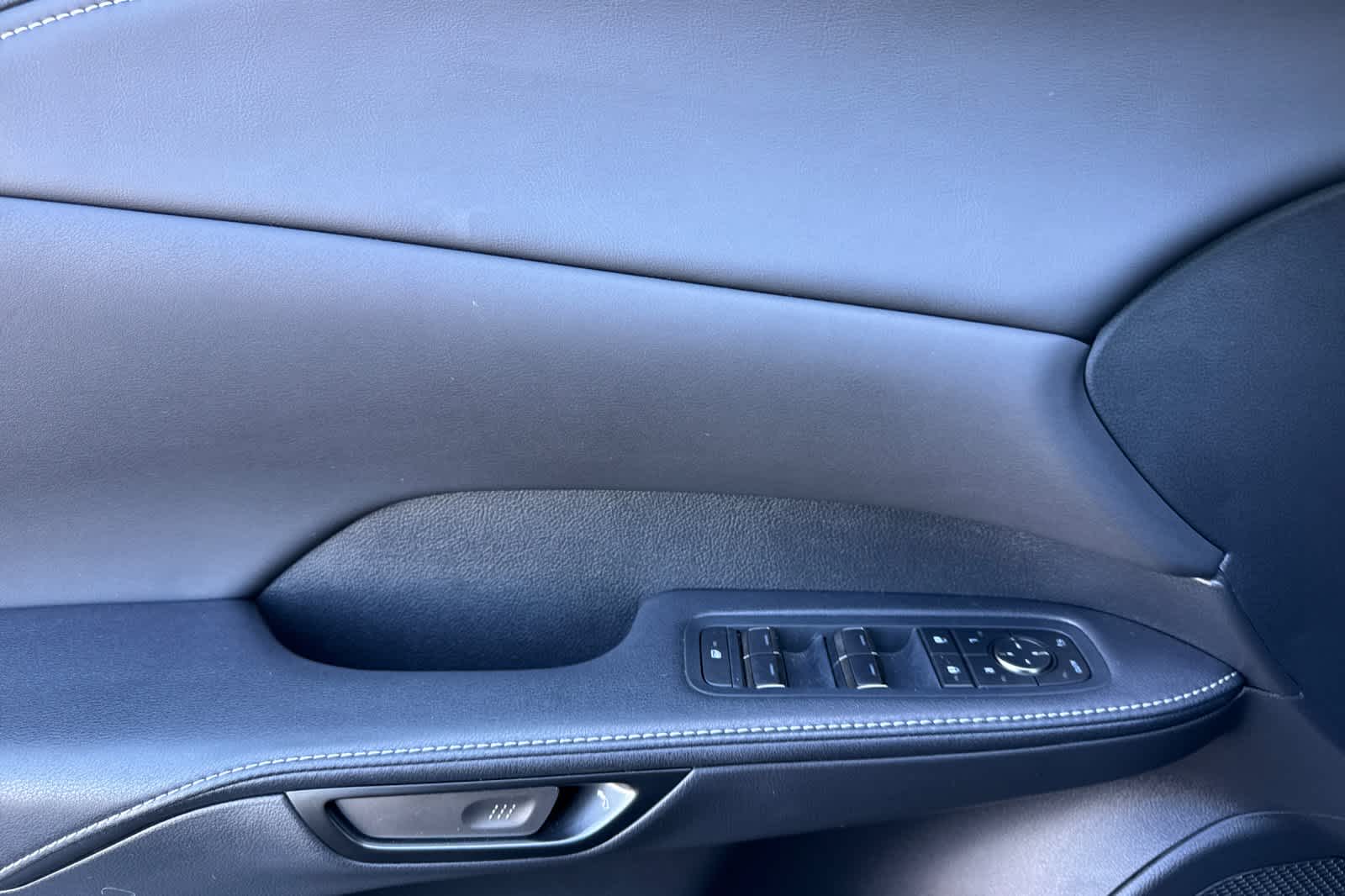 Thumbnail: 2025 Lexus RX - 12