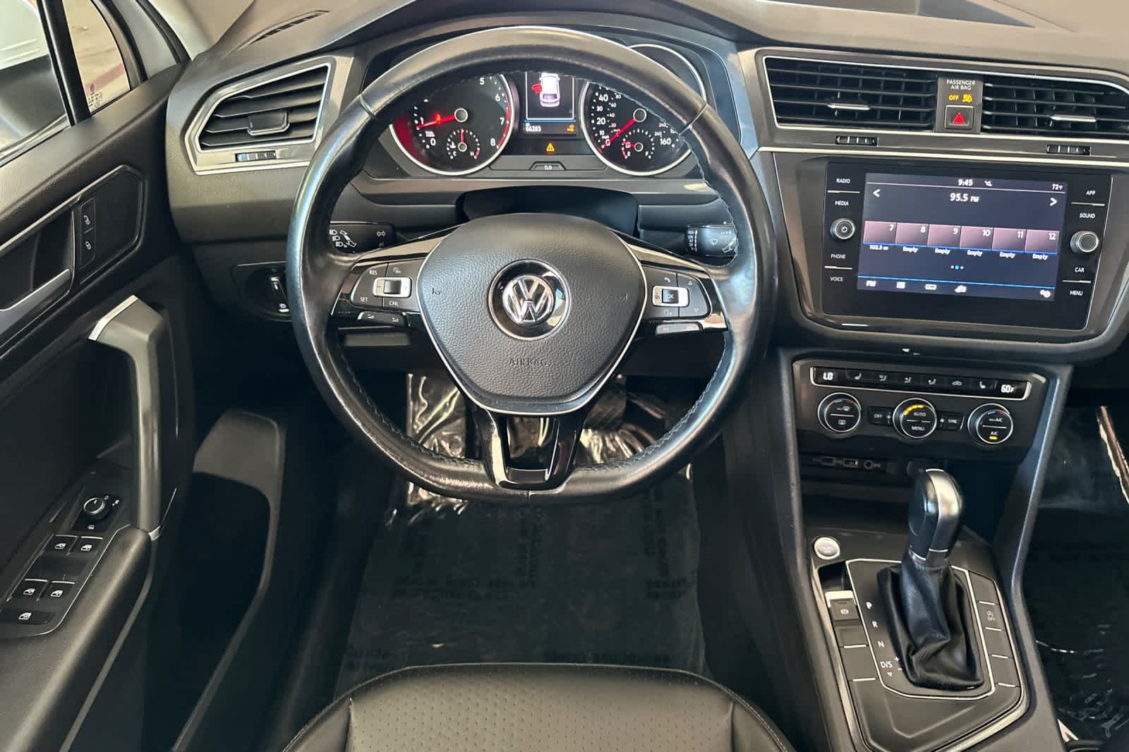 Thumbnail: 2018 Volkswagen Tiguan - 15