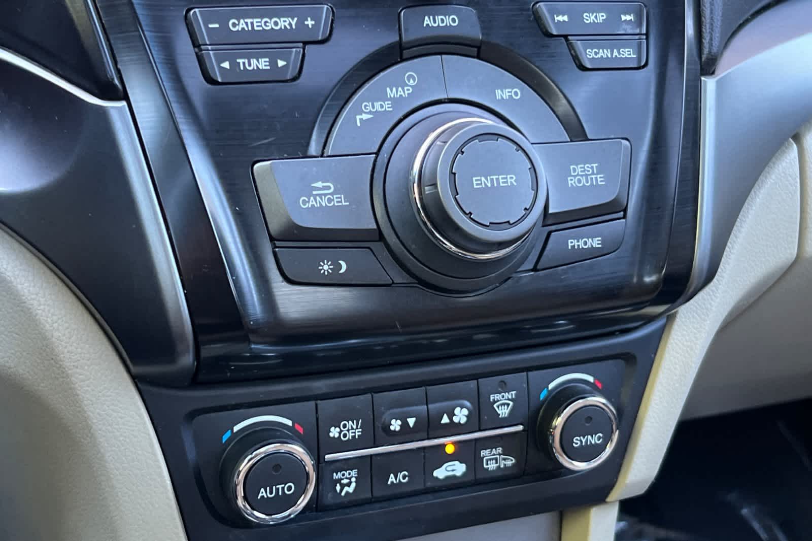 Thumbnail: 2015 Acura ILX - 21