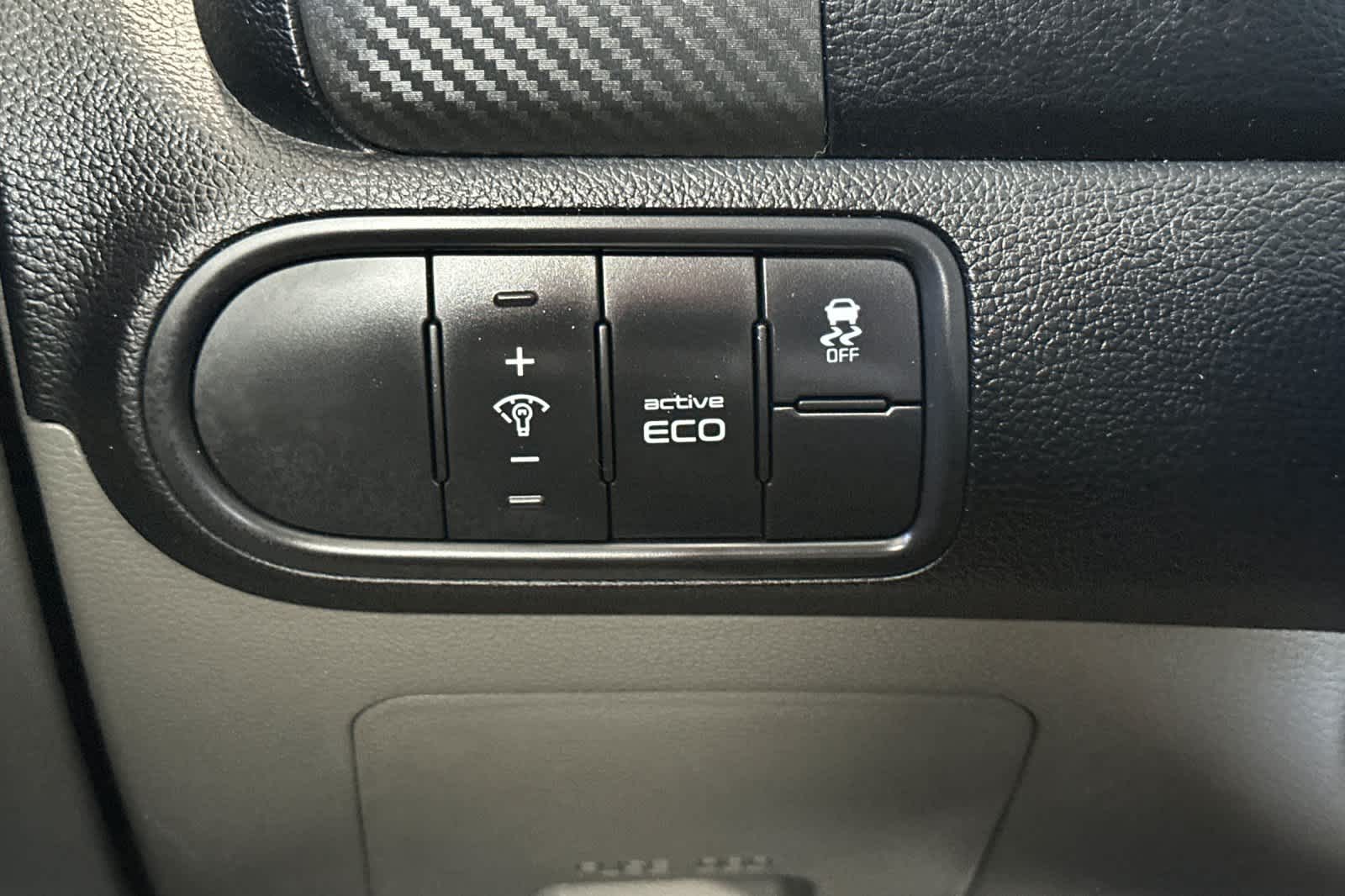 Thumbnail: 2014 Kia Forte - 27