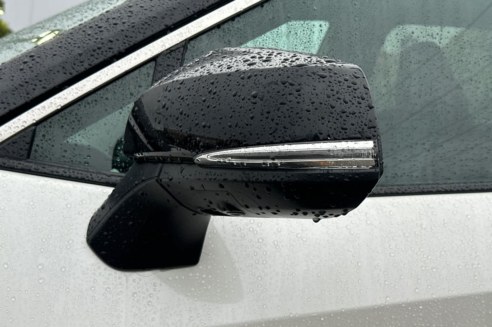 Thumbnail: 2022 Toyota RAV4 - 21