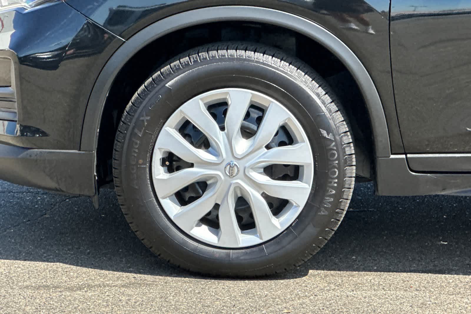 Thumbnail: 2020 Nissan Rogue - 30