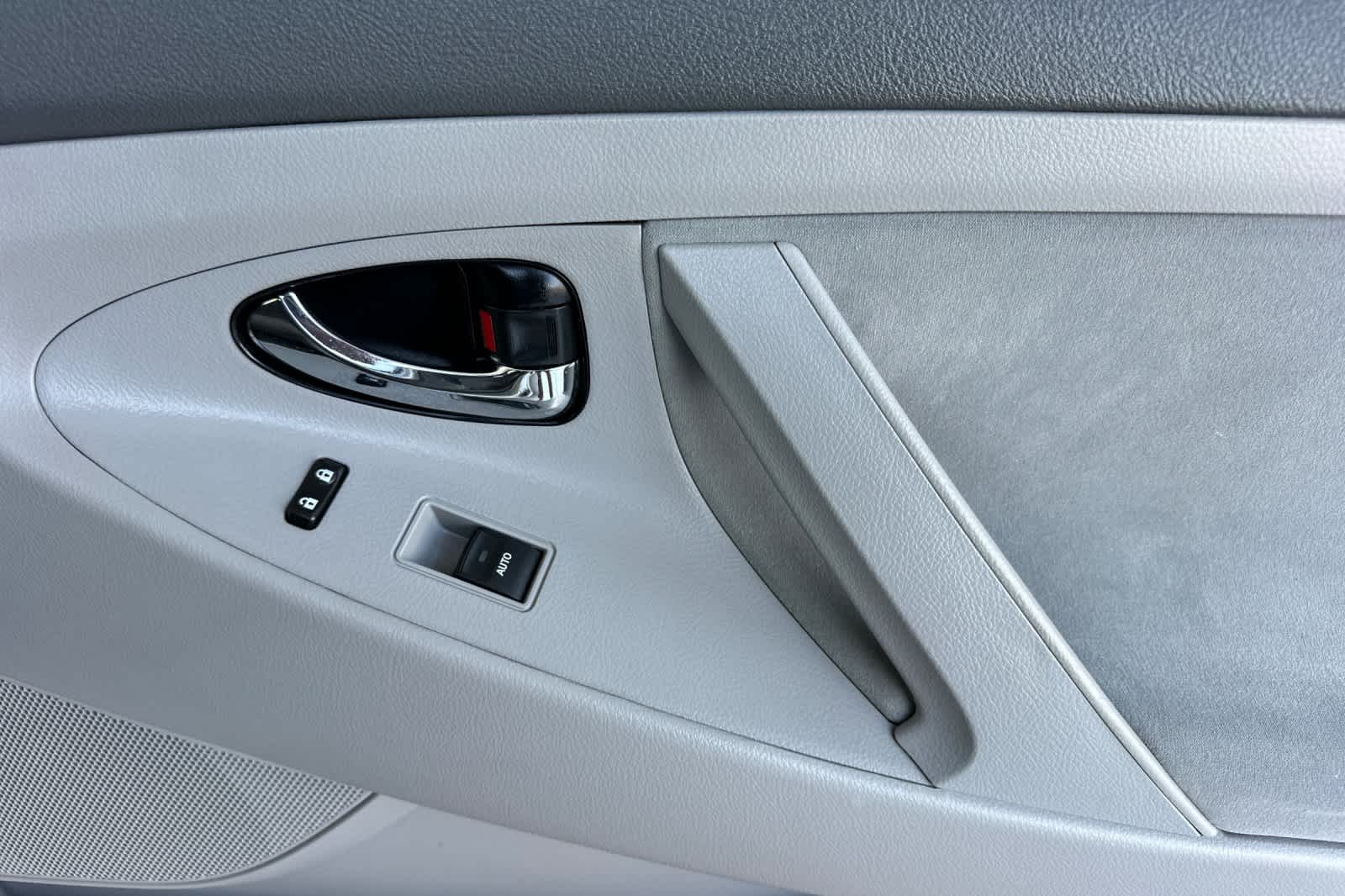 Thumbnail: 2010 Toyota Camry - 17