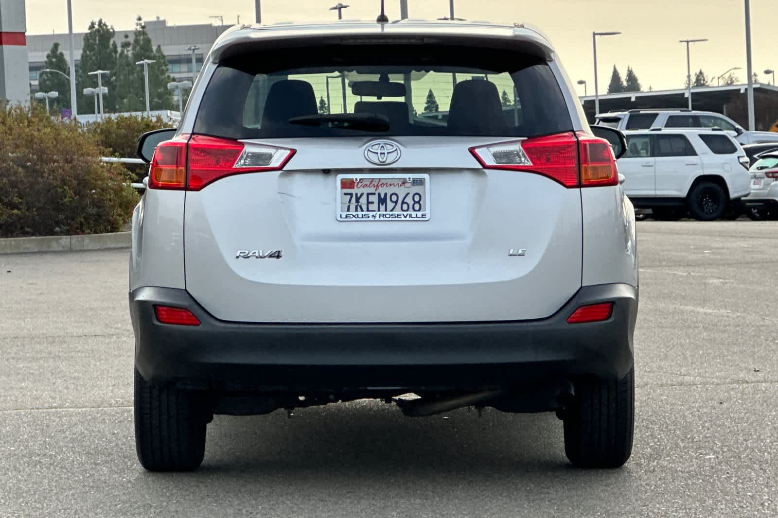 Thumbnail: 2015 Toyota RAV4 - 8