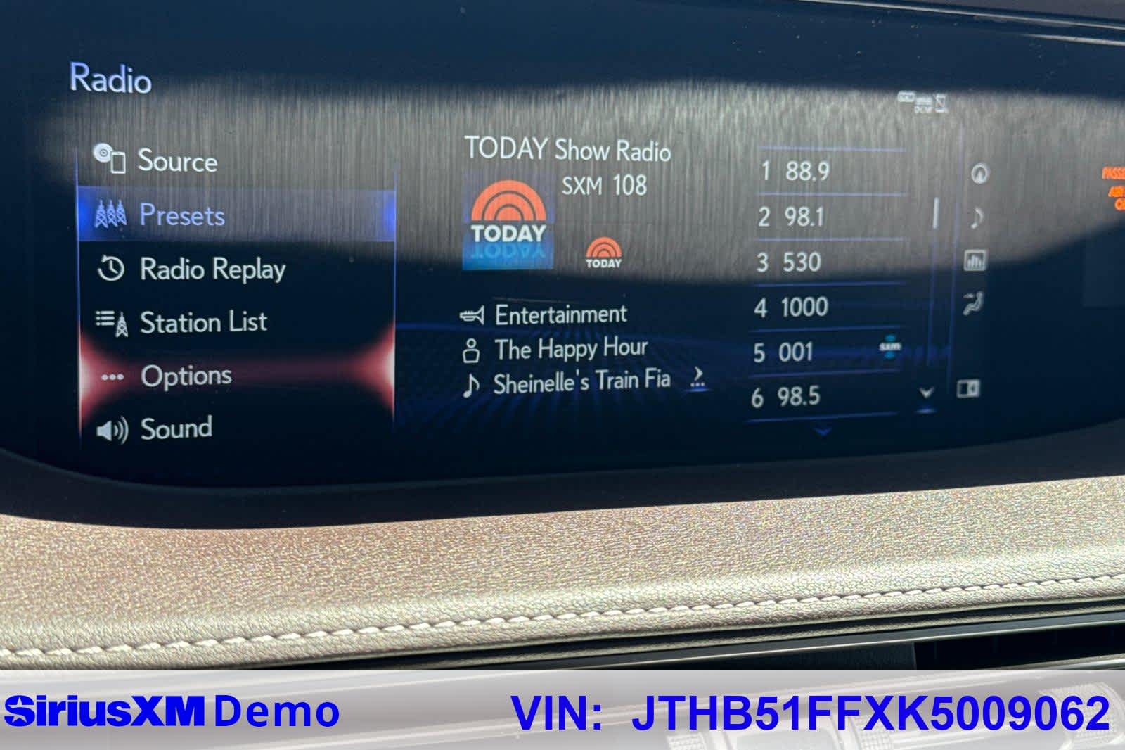 Thumbnail: 2019 Lexus LS - 33