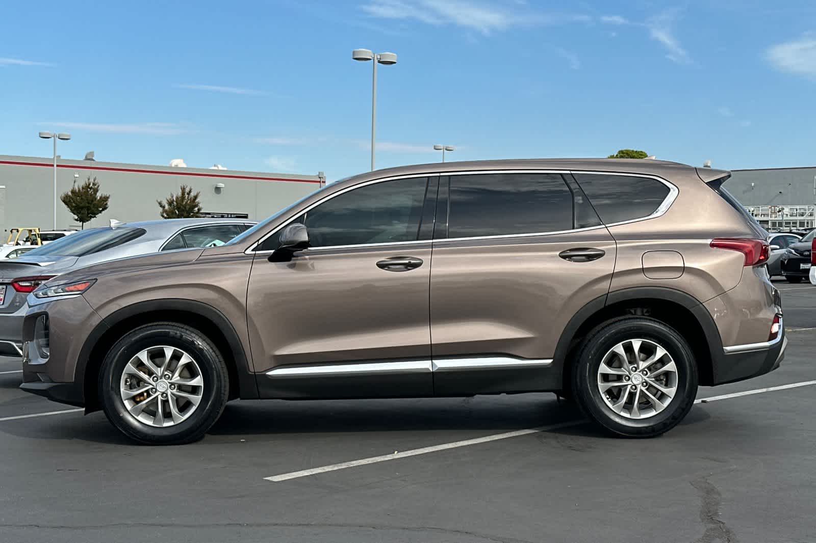 Thumbnail: 2020 Hyundai Santa Fe - 9