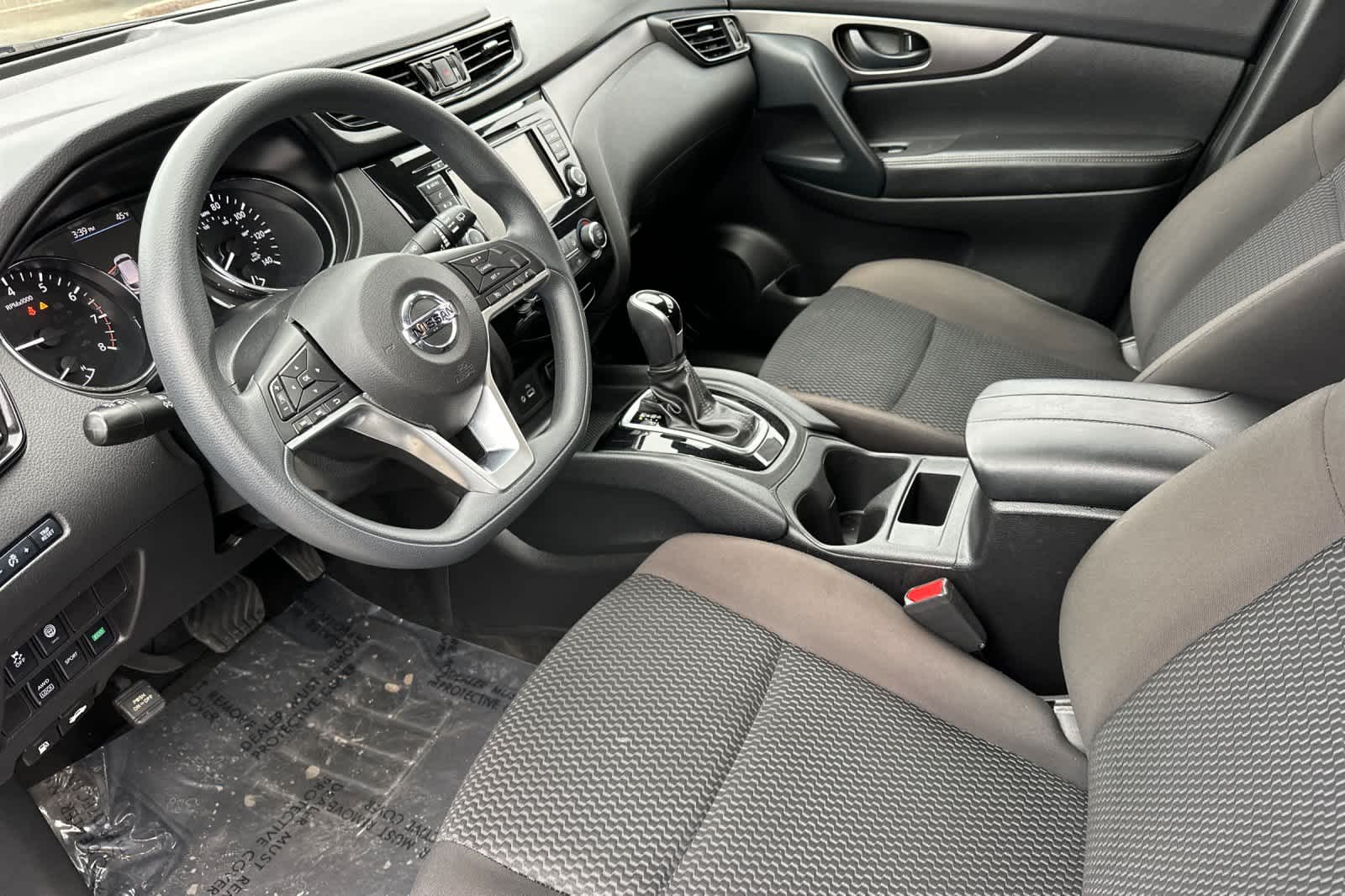 Thumbnail: 2022 Nissan Rogue Sport - 11