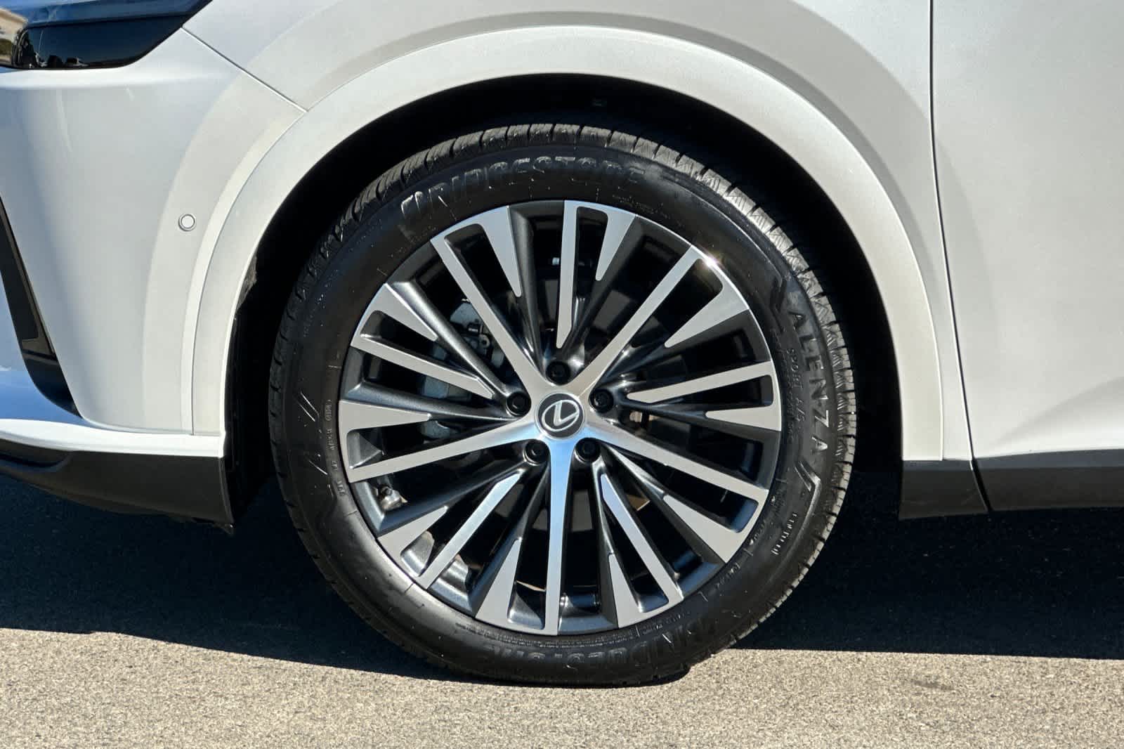 Thumbnail: 2025 Lexus RX - 31