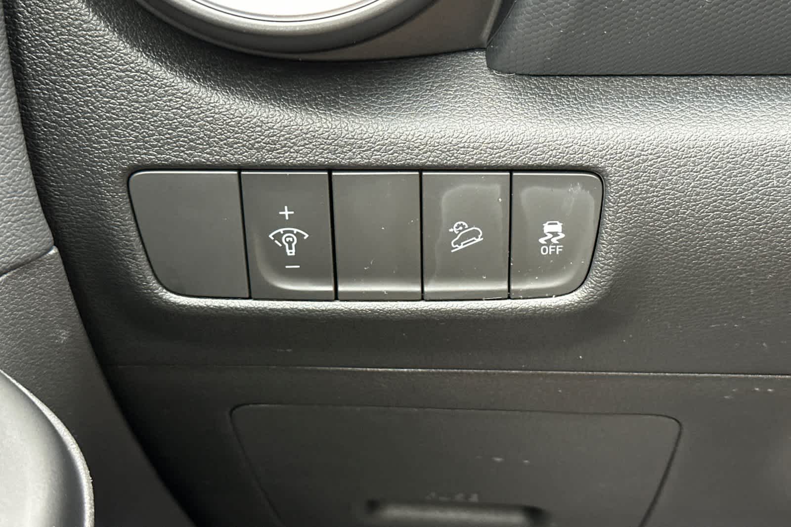 Thumbnail: 2022 Hyundai Kona - 31