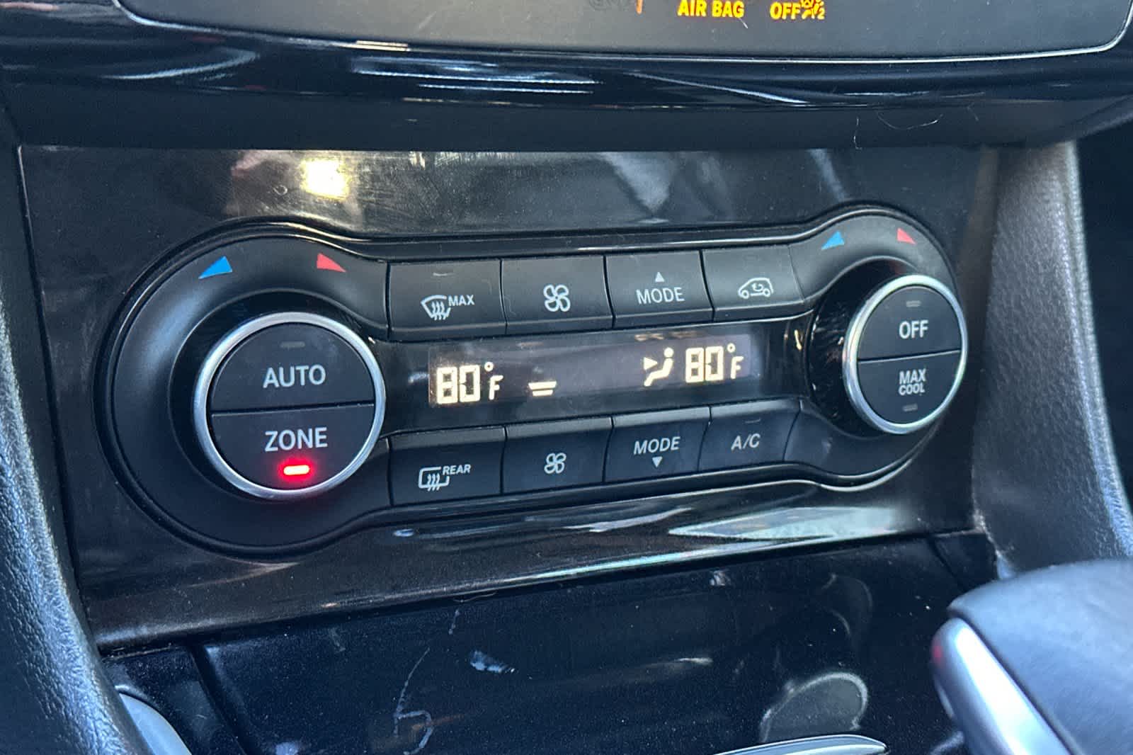 Thumbnail: 2018 INFINITI QX30 - 22