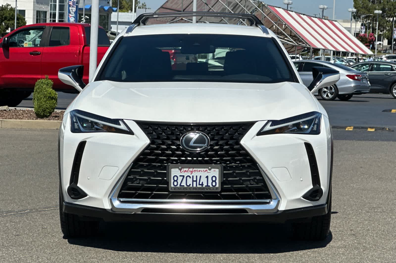 Thumbnail: 2022 Lexus UX - 10