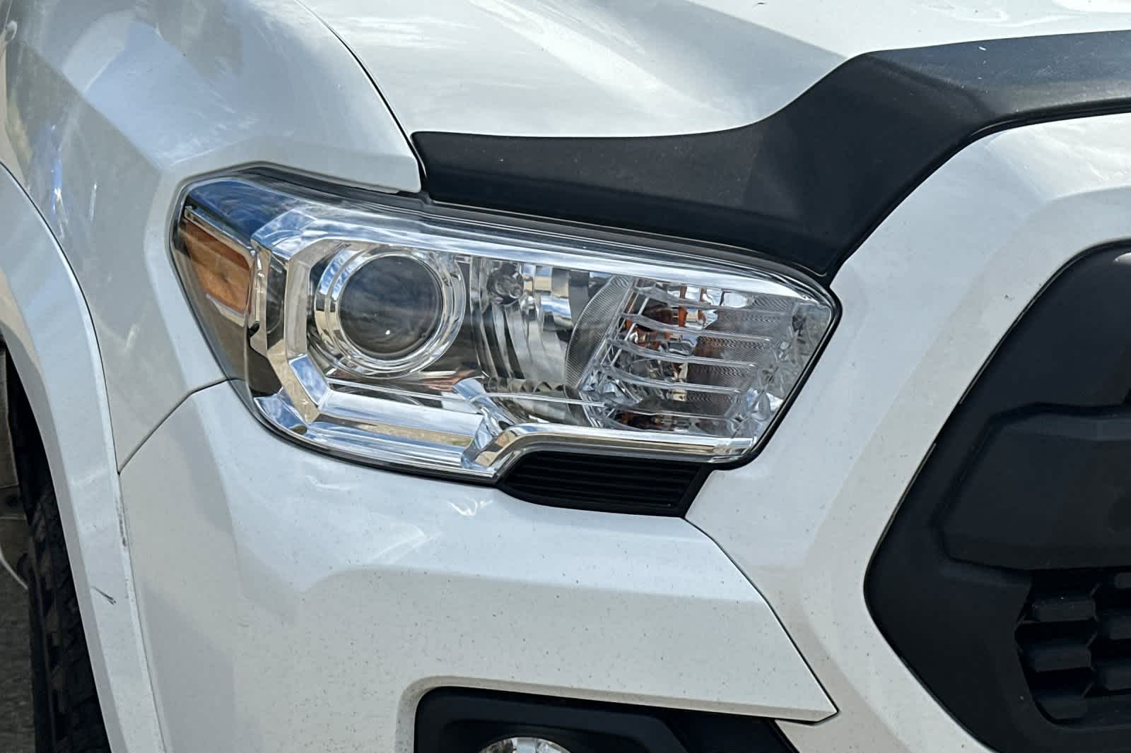 Thumbnail: 2022 Toyota Tacoma - 8