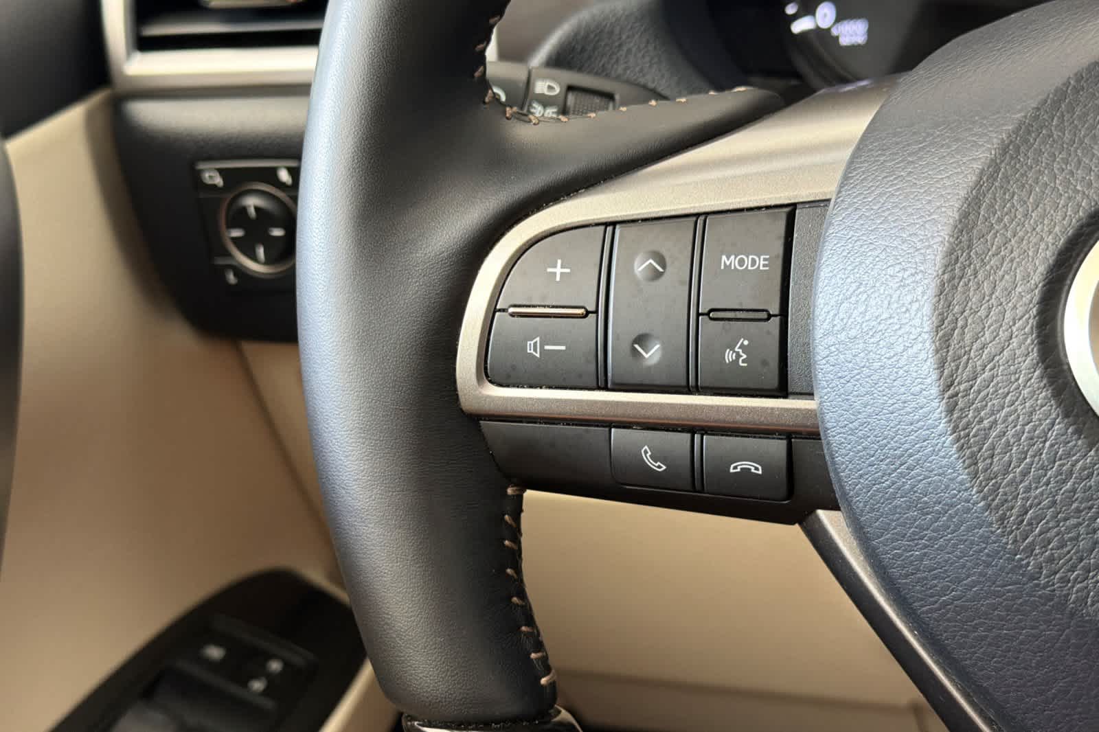 Thumbnail: 2023 Lexus GX - 26