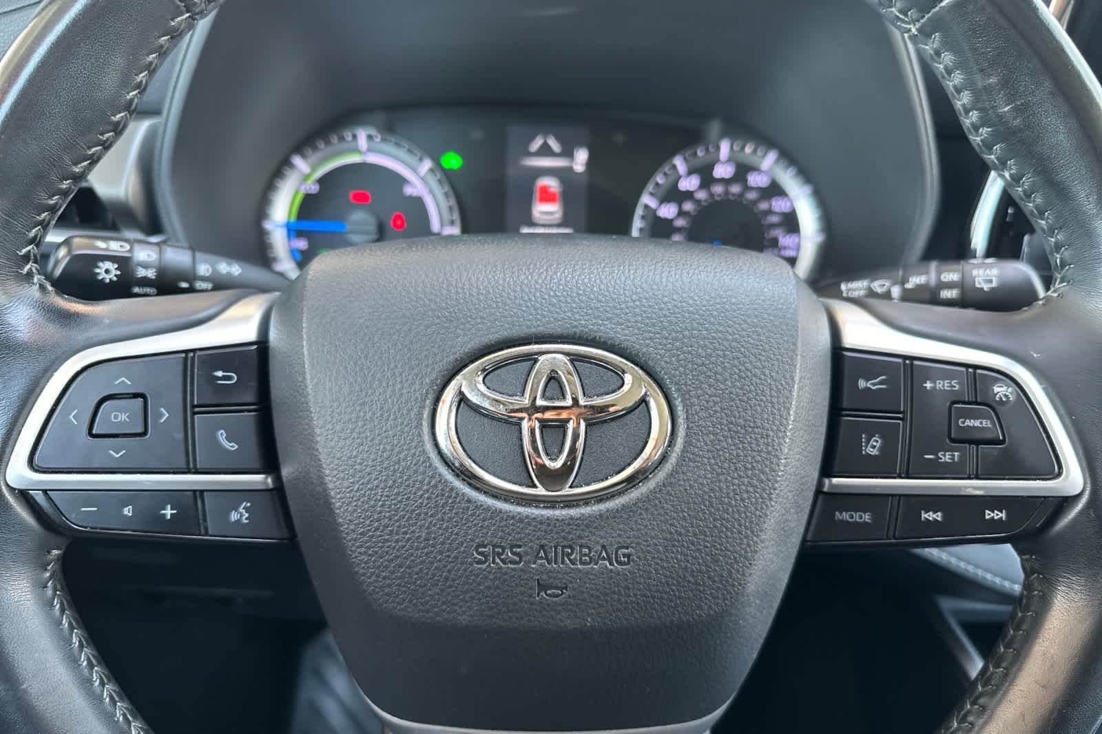 Thumbnail: 2022 Toyota Highlander - 26
