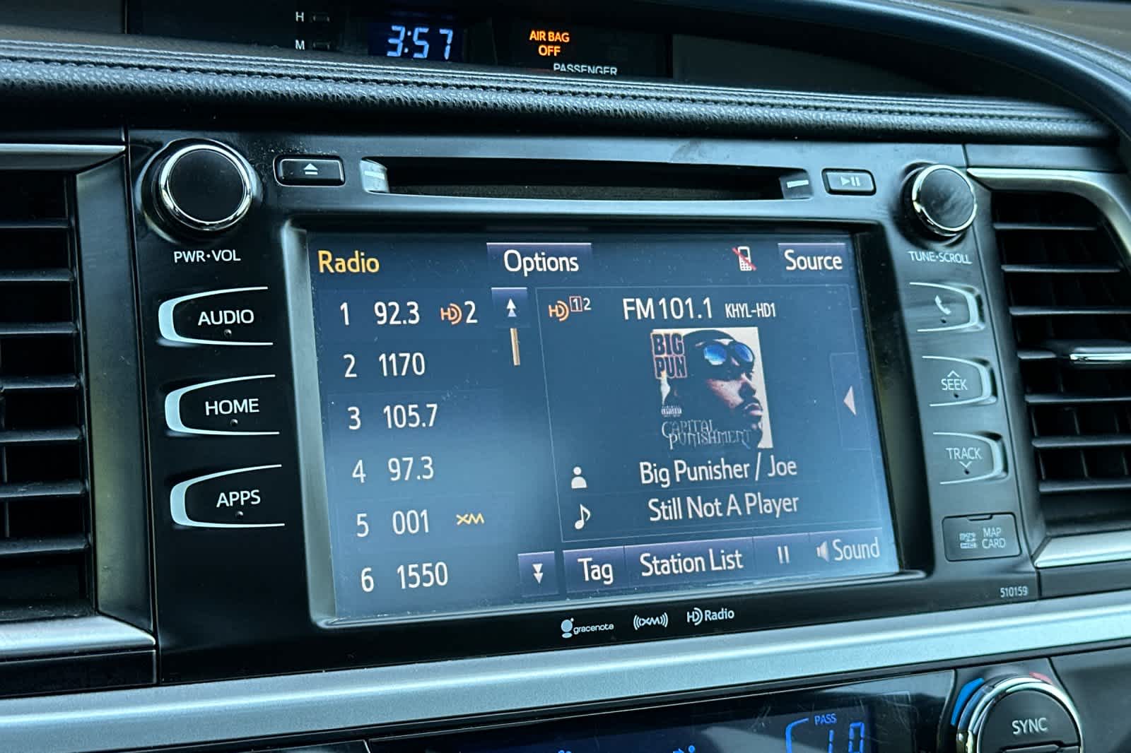 Thumbnail: 2016 Toyota Highlander - 20
