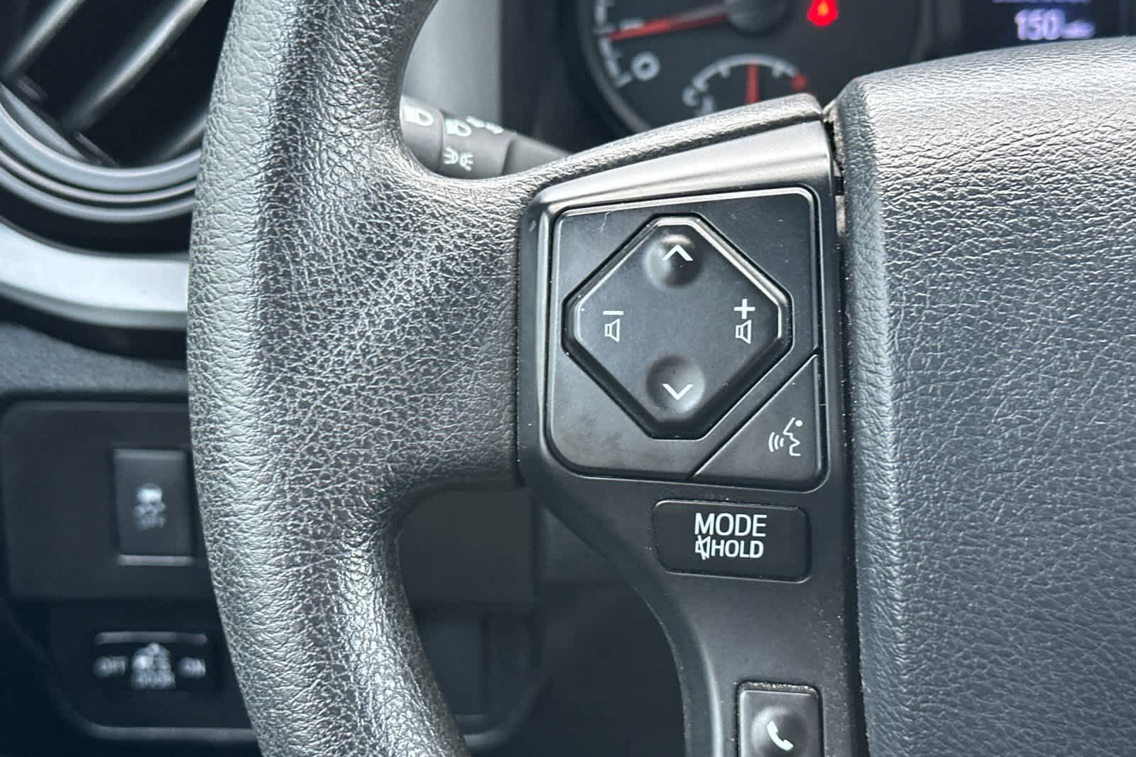 Thumbnail: 2020 Toyota Tacoma - 23