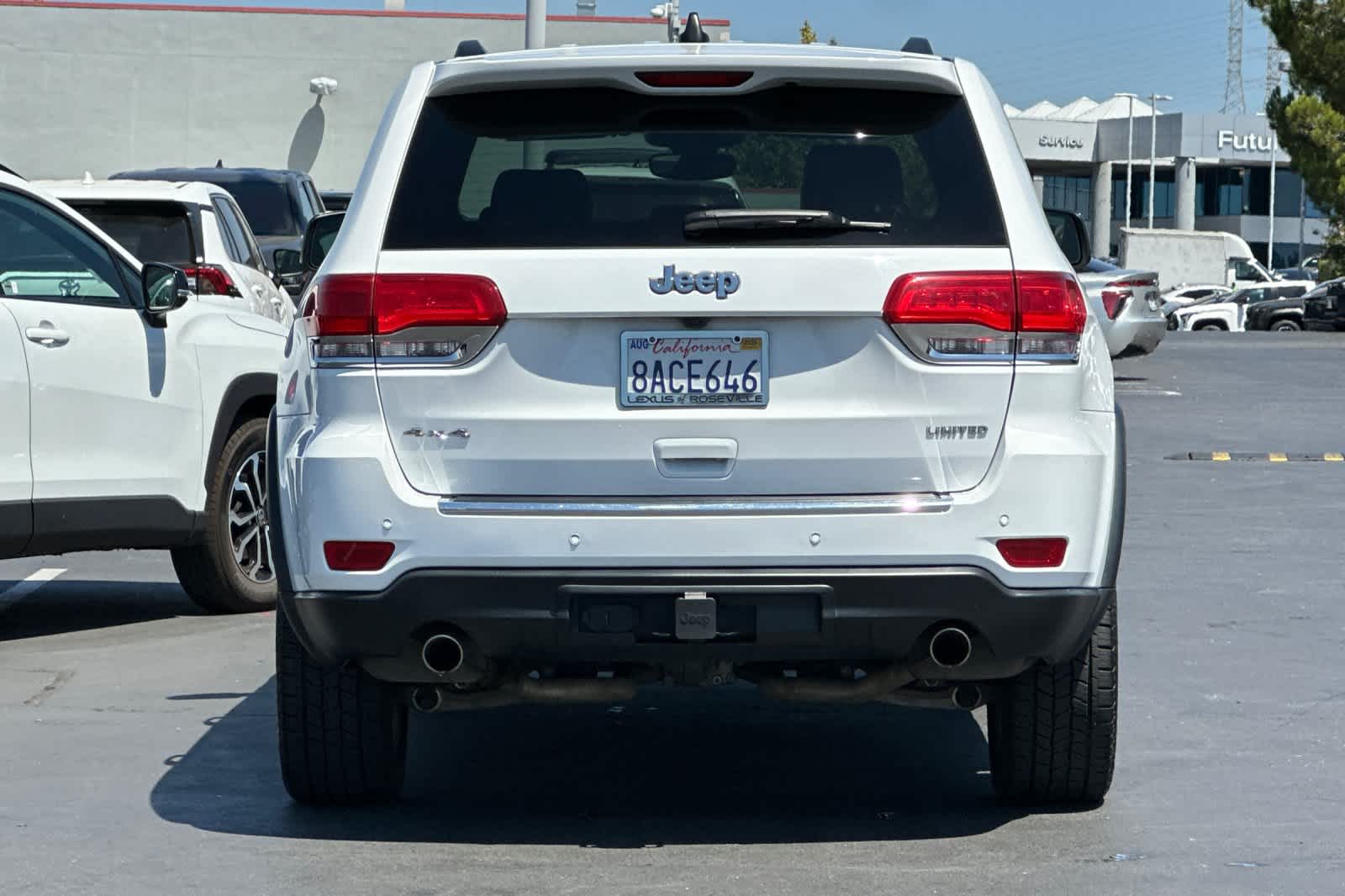 Thumbnail: 2017 Jeep Grand Cherokee - 8