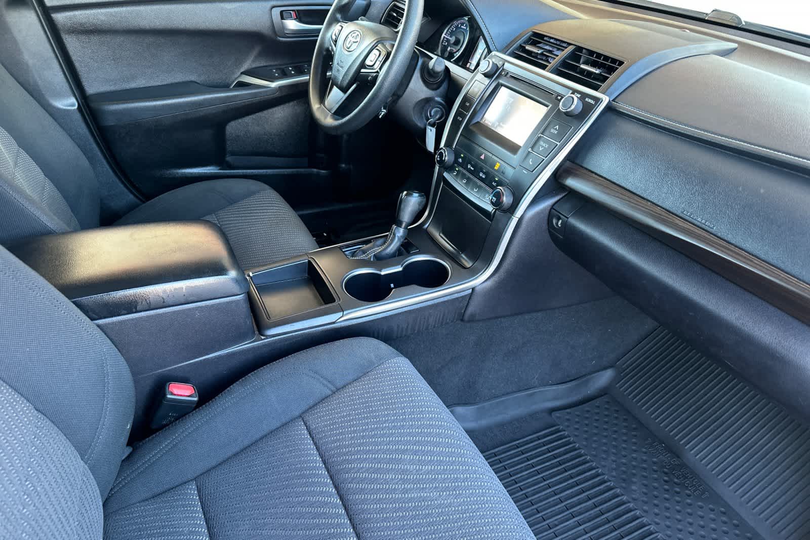Thumbnail: 2016 Toyota Camry - 15