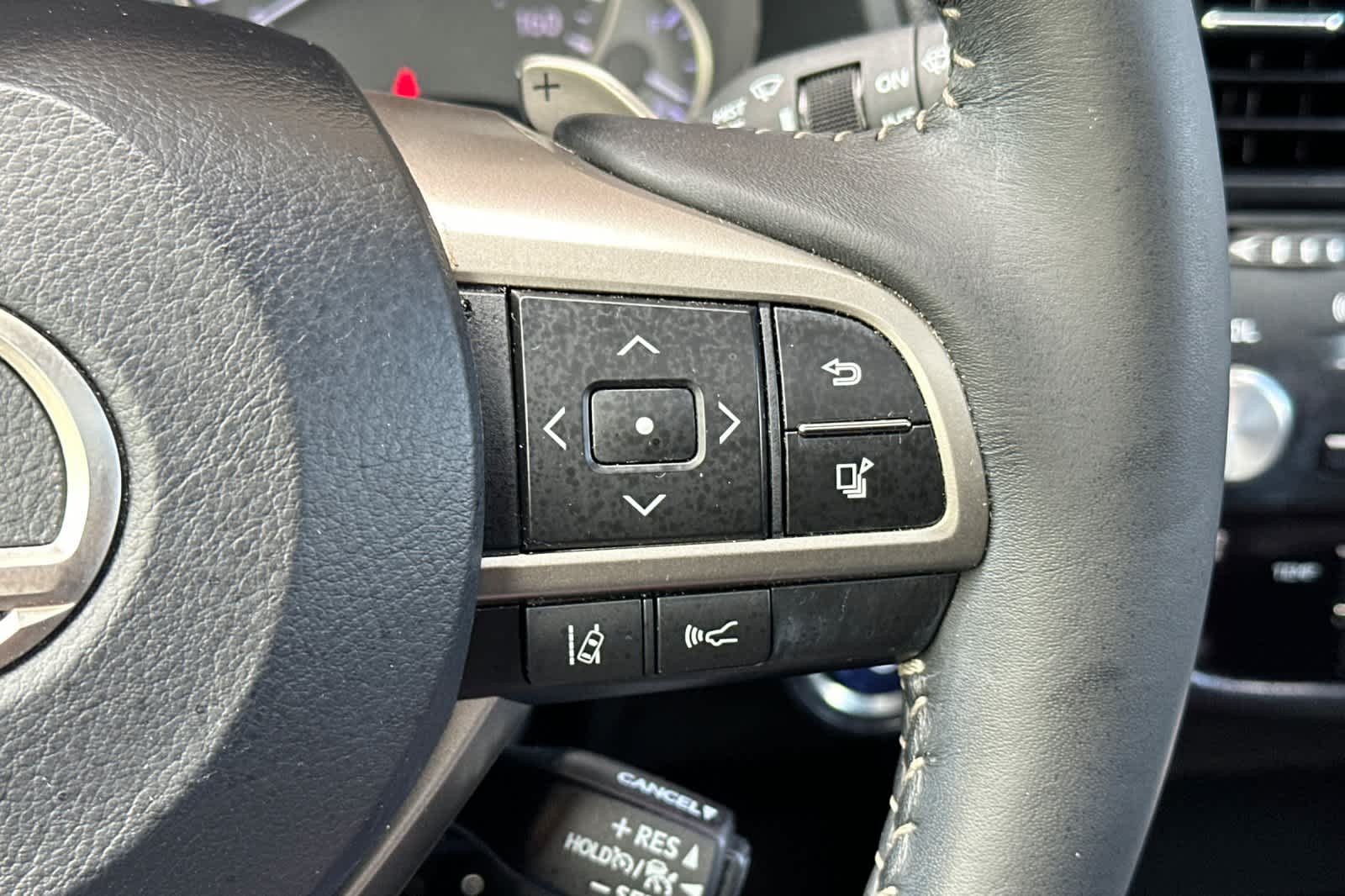 Thumbnail: 2020 Lexus RX - 28