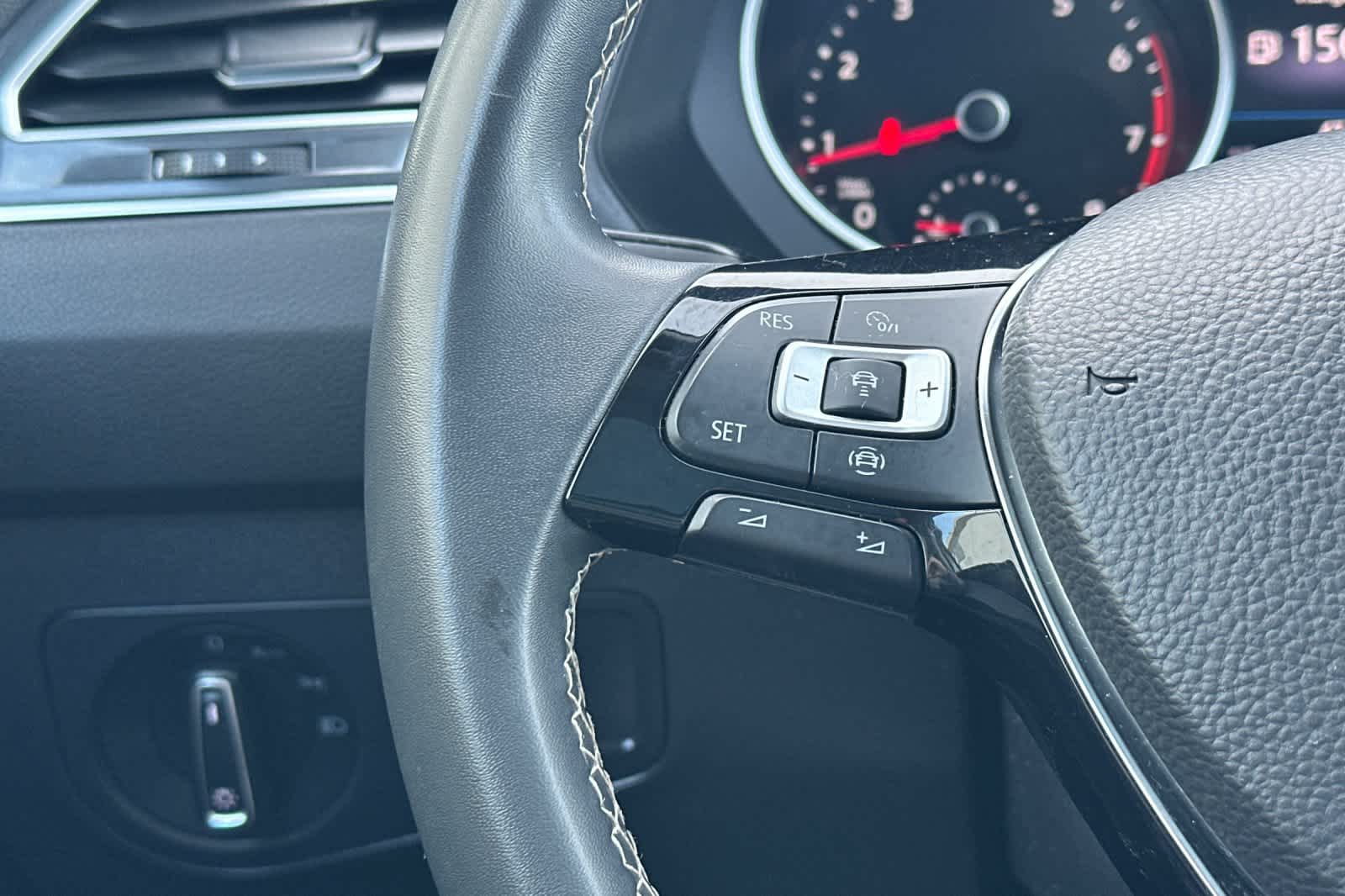 Thumbnail: 2021 Volkswagen Tiguan - 27