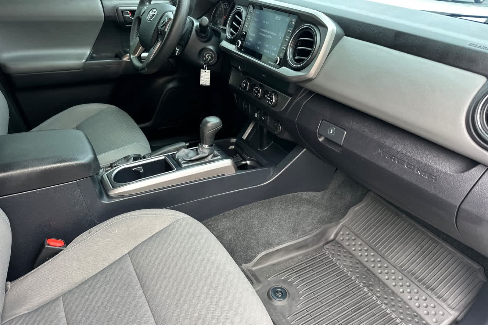 Thumbnail: 2020 Toyota Tacoma - 15