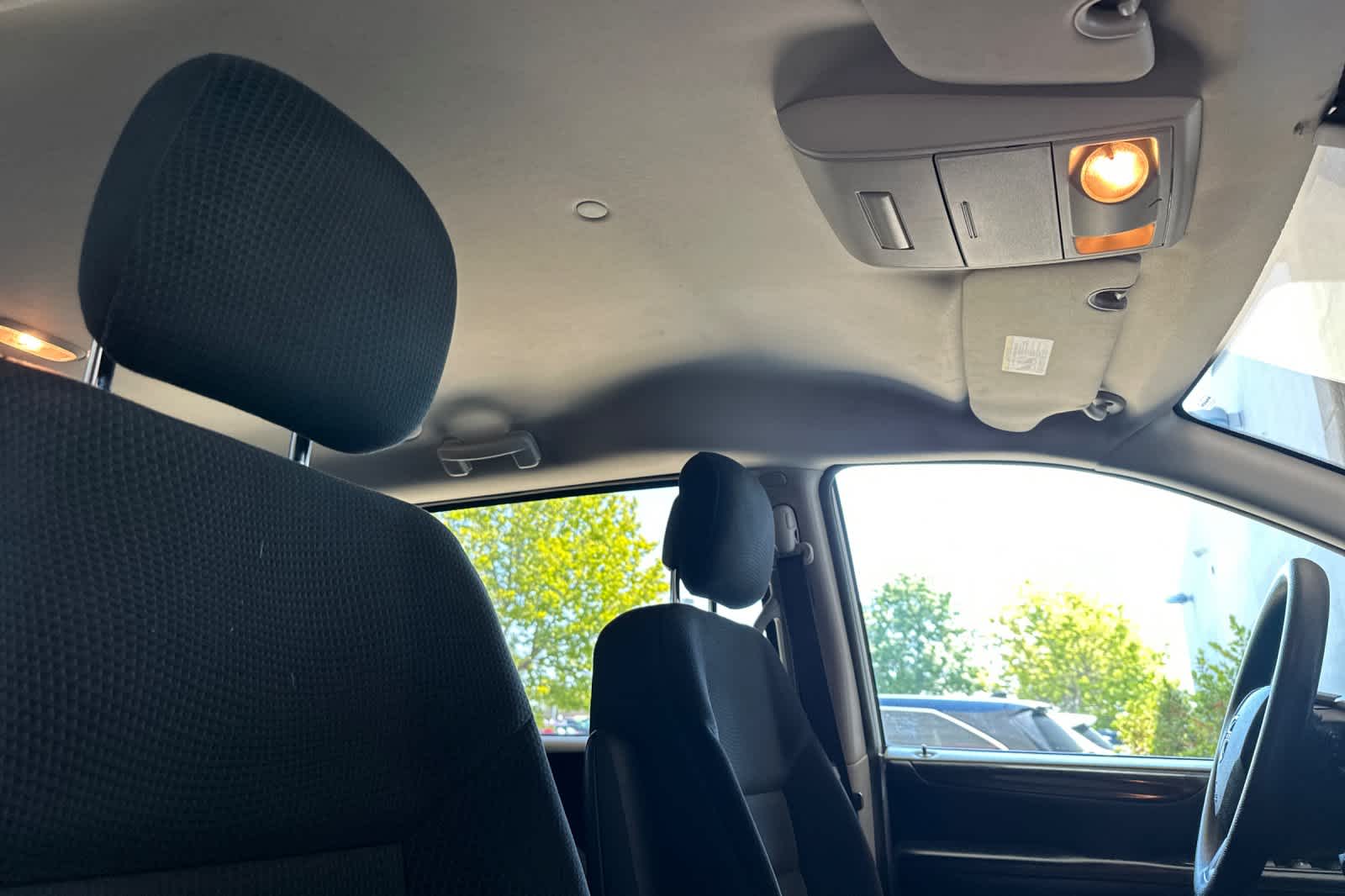 Thumbnail: 2018 Dodge Grand Caravan - 18