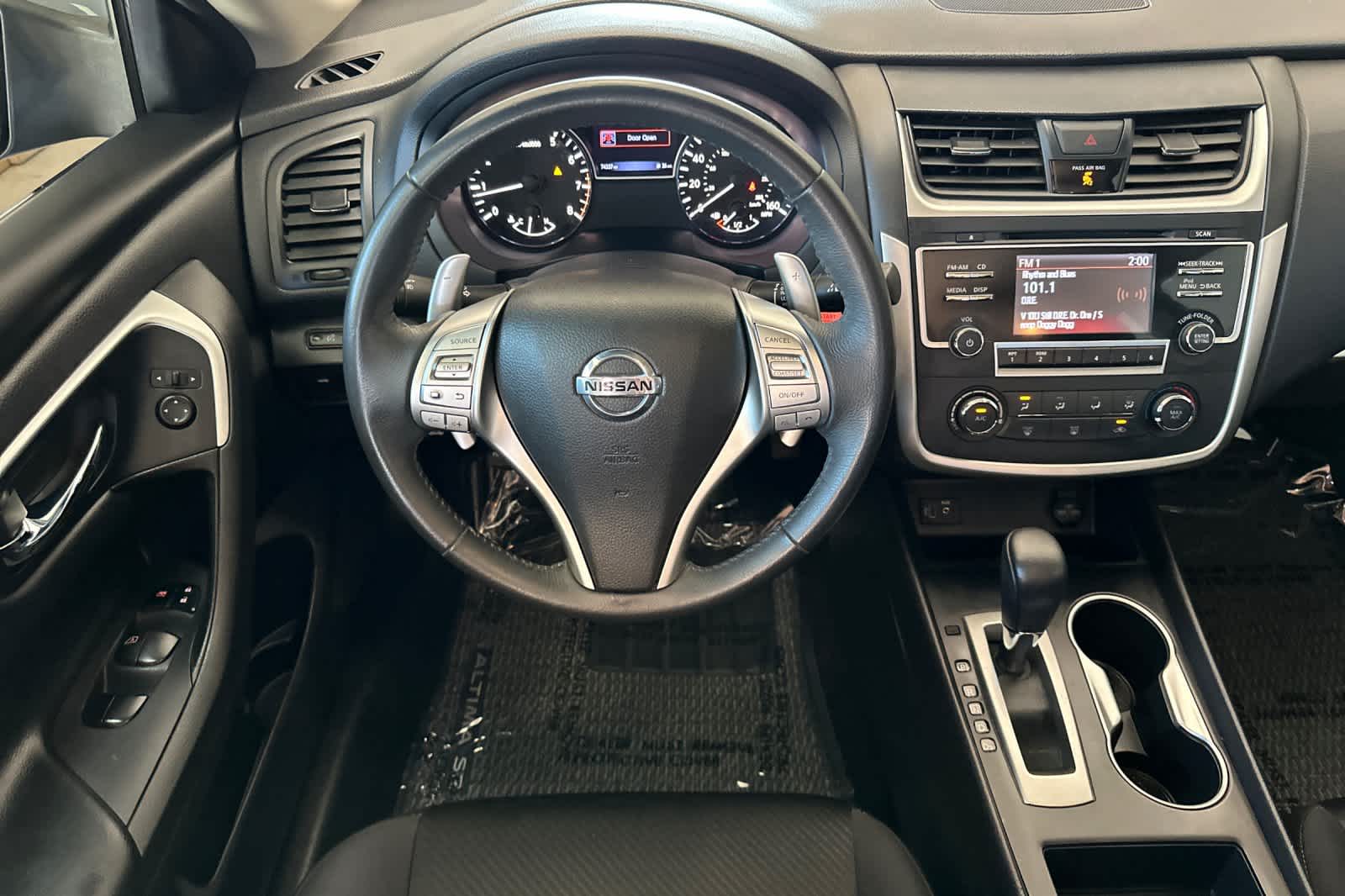 Thumbnail: 2017 Nissan Altima - 14
