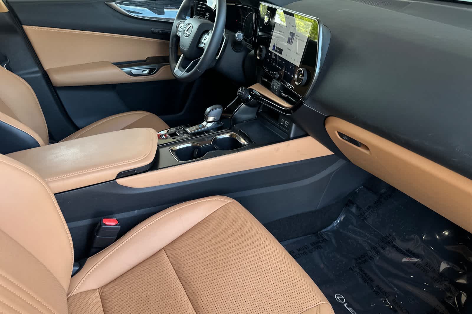 Thumbnail: 2025 Lexus ES - 16