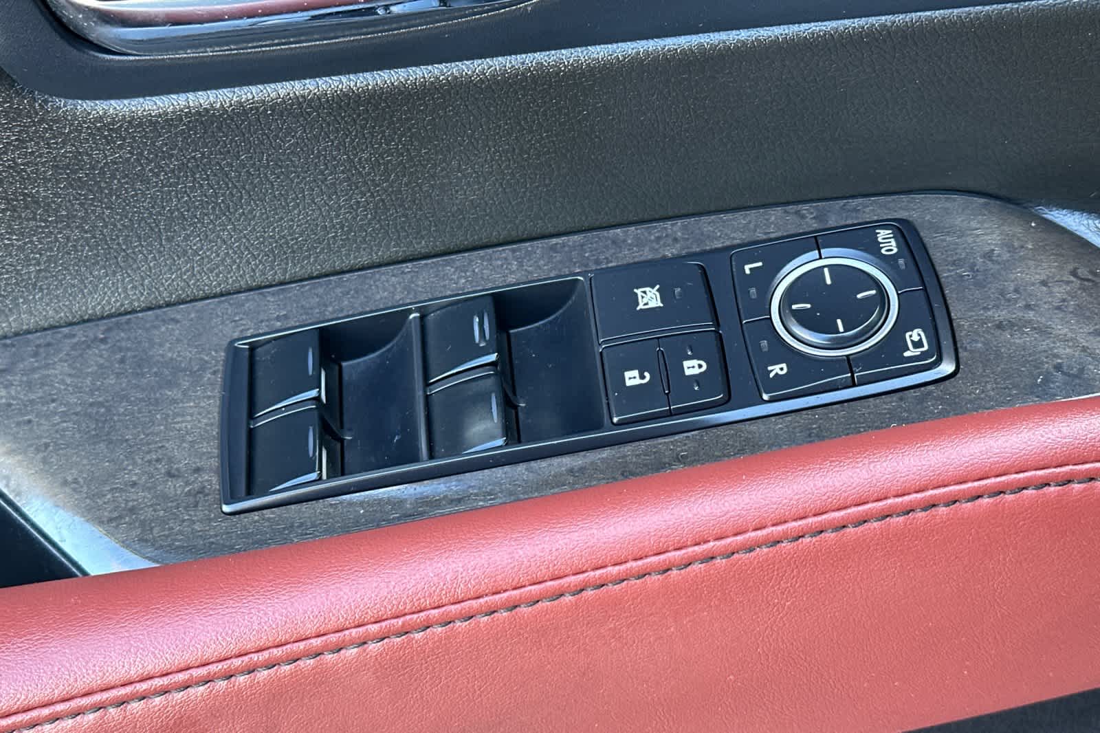 Thumbnail: 2015 Lexus RX - 13