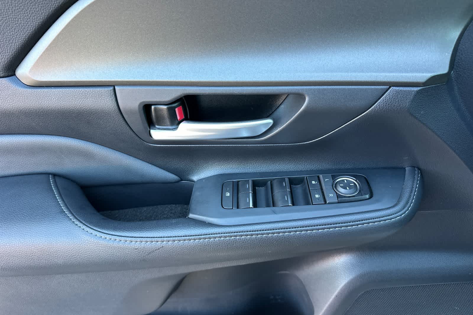 Thumbnail: 2024 Toyota Grand Highlander - 12