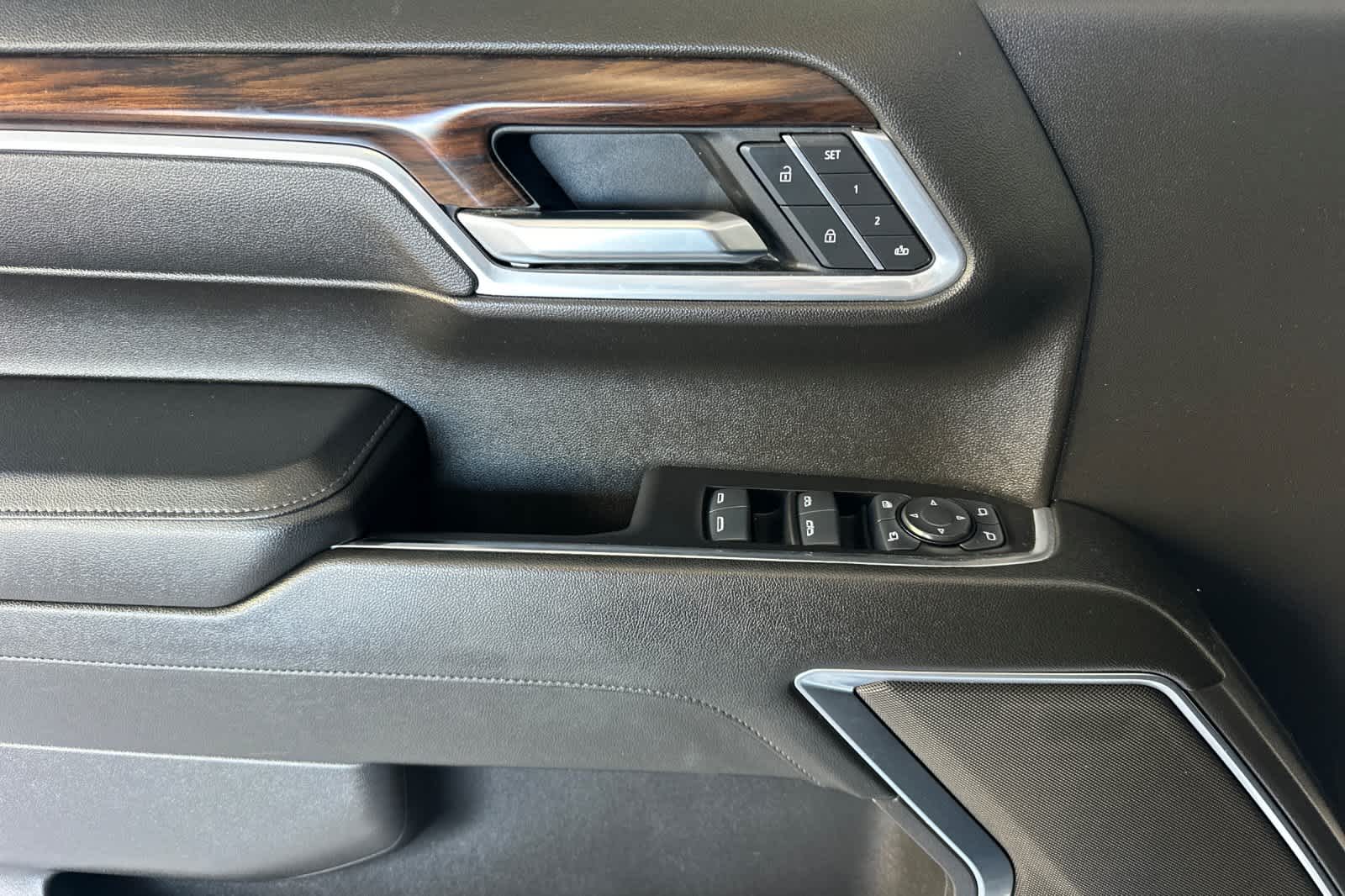 Thumbnail: 2025 GMC Sierra 1500 - 12