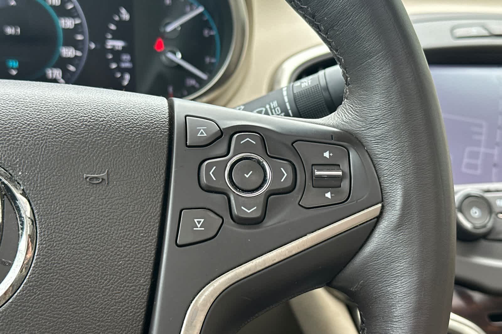 Thumbnail: 2015 Buick LaCrosse - 28