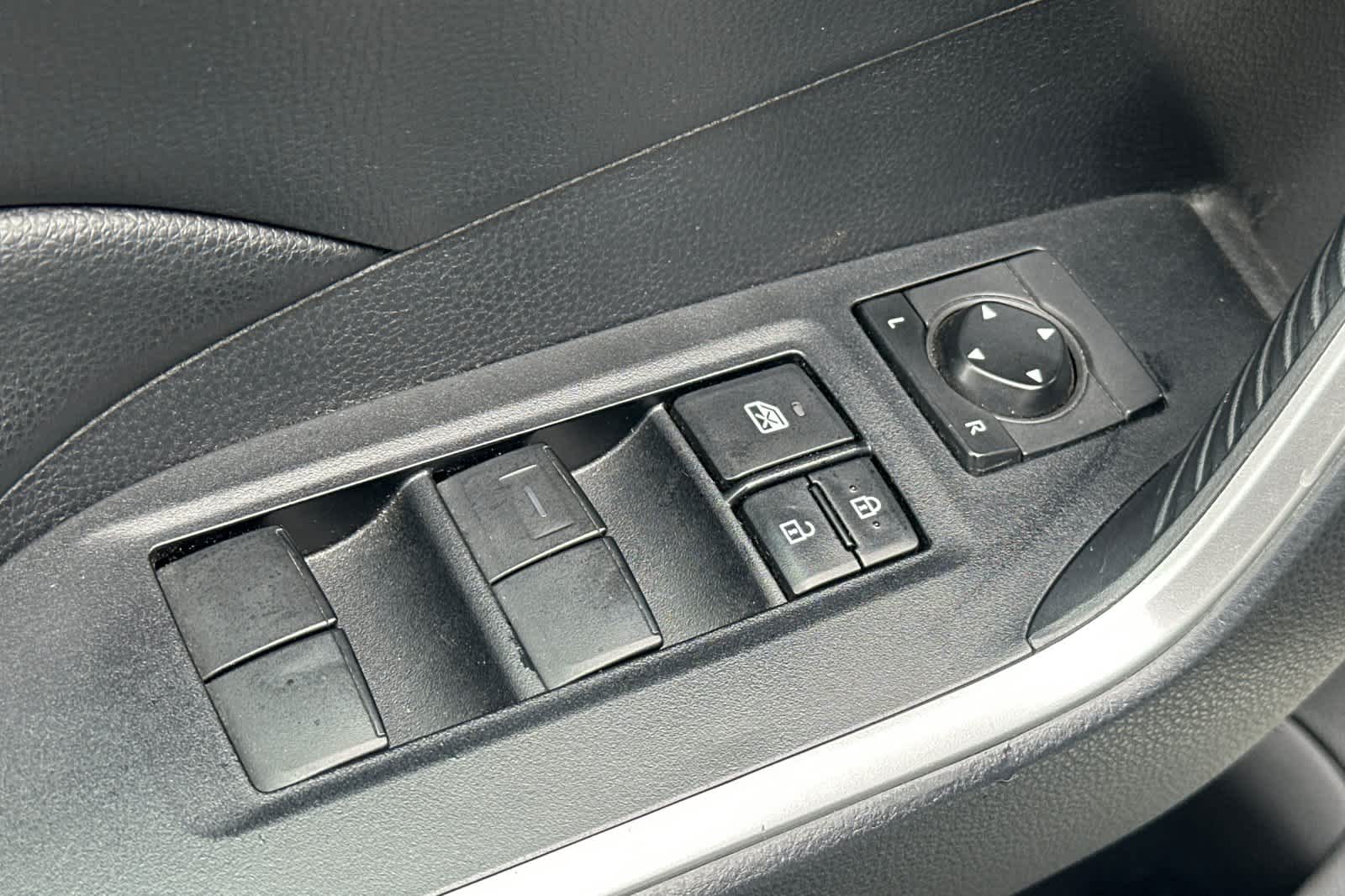 Thumbnail: 2019 Toyota RAV4 - 13