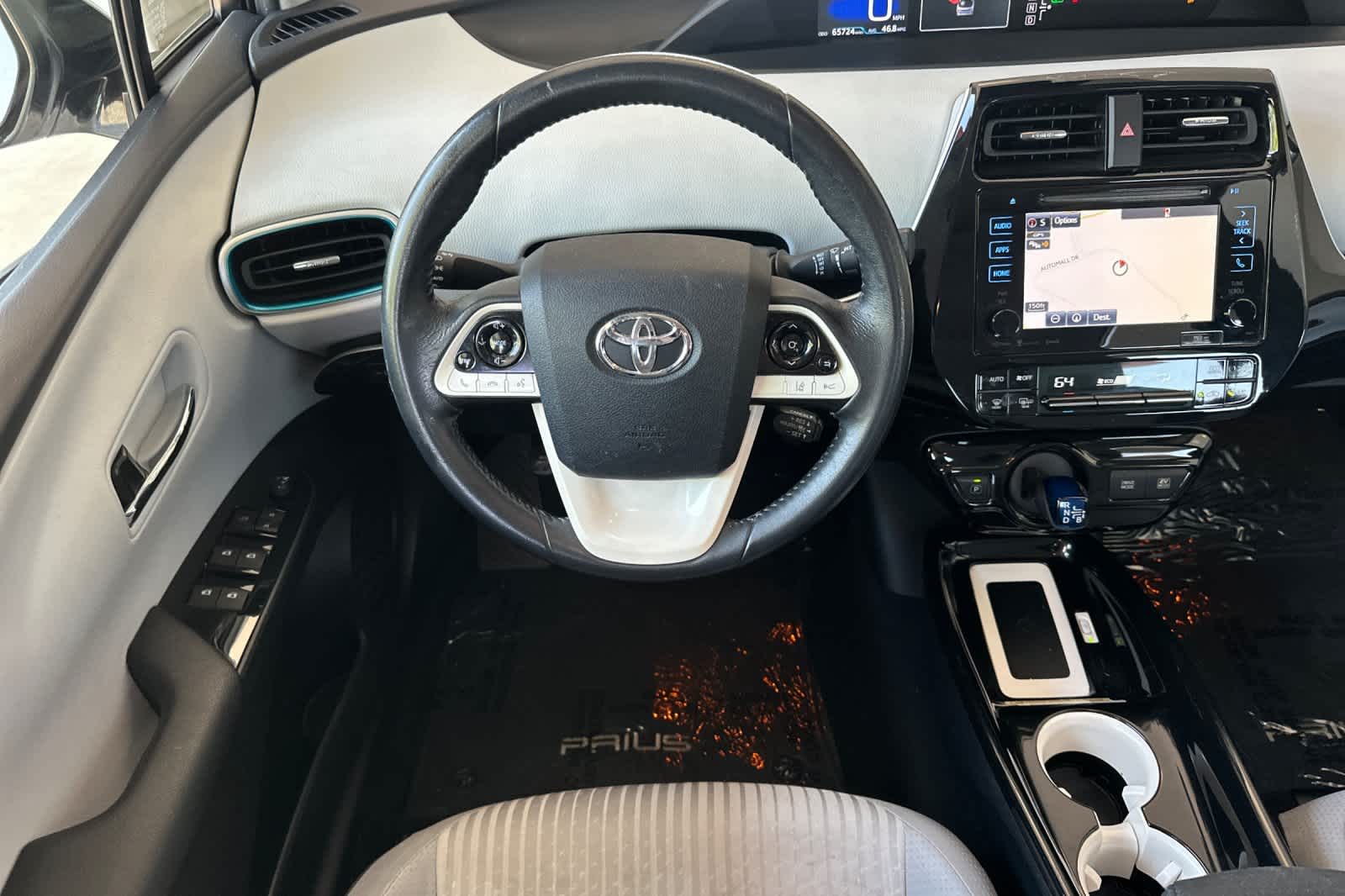 2016 Toyota Prius Three 14