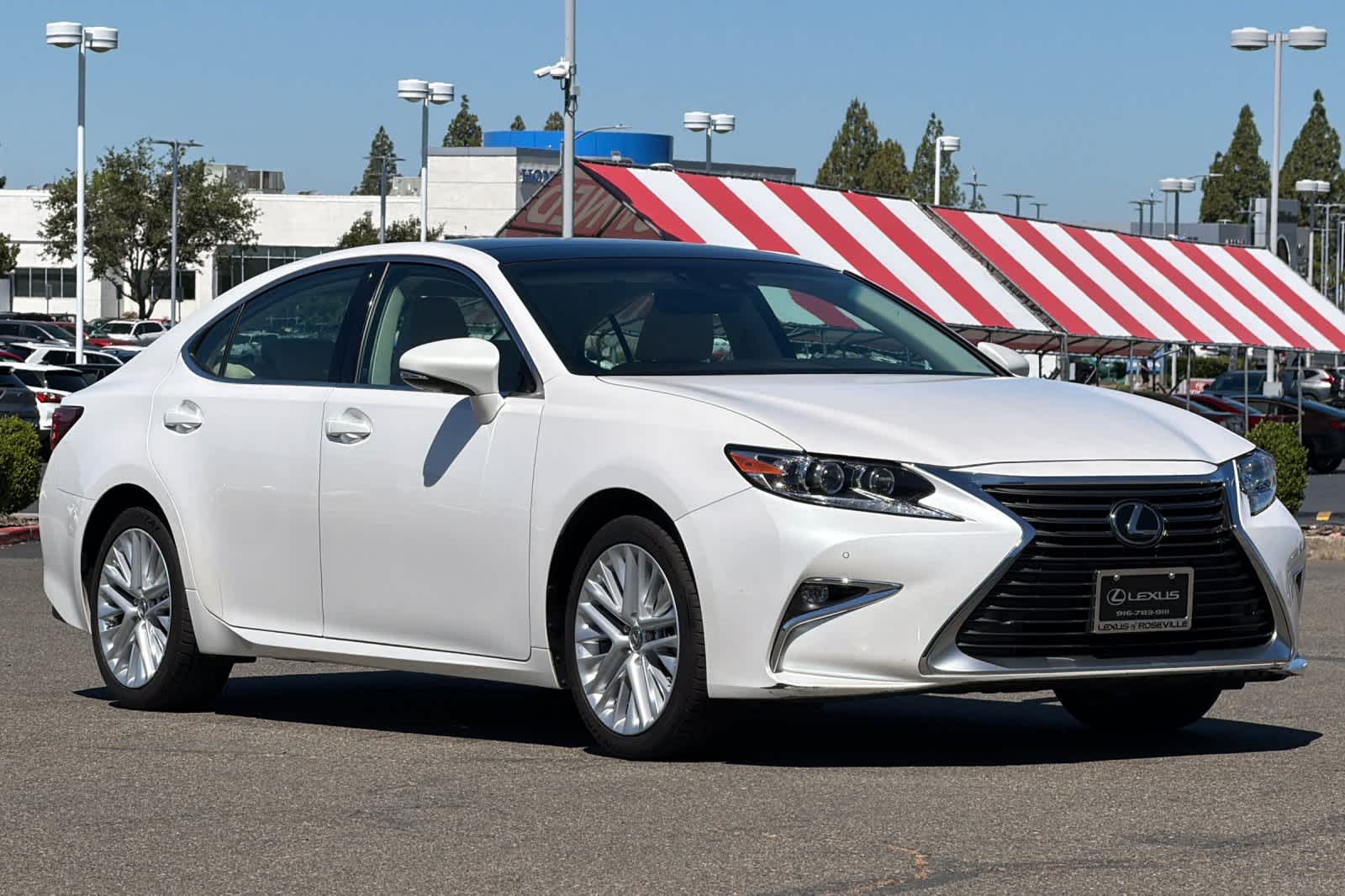 Thumbnail: 2016 Lexus ES - 5