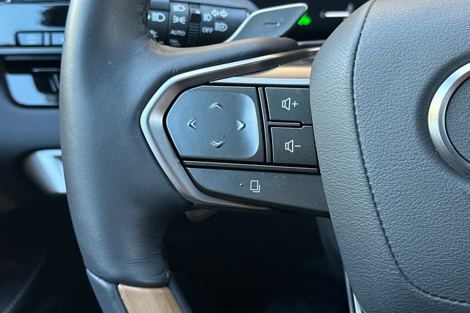 Thumbnail: 2025 Lexus RX - 27