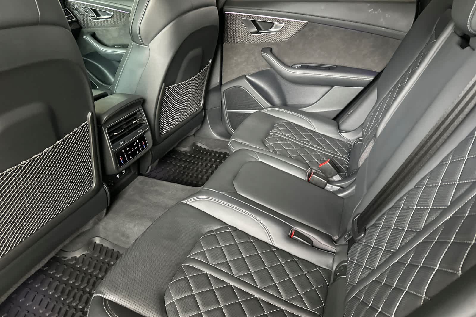 Thumbnail: 2021 Audi SQ8 - 4