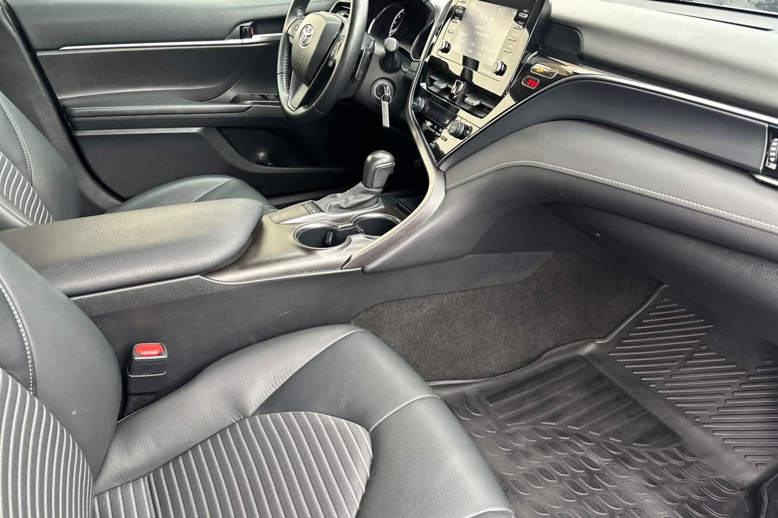 Thumbnail: 2023 Toyota Camry - 16