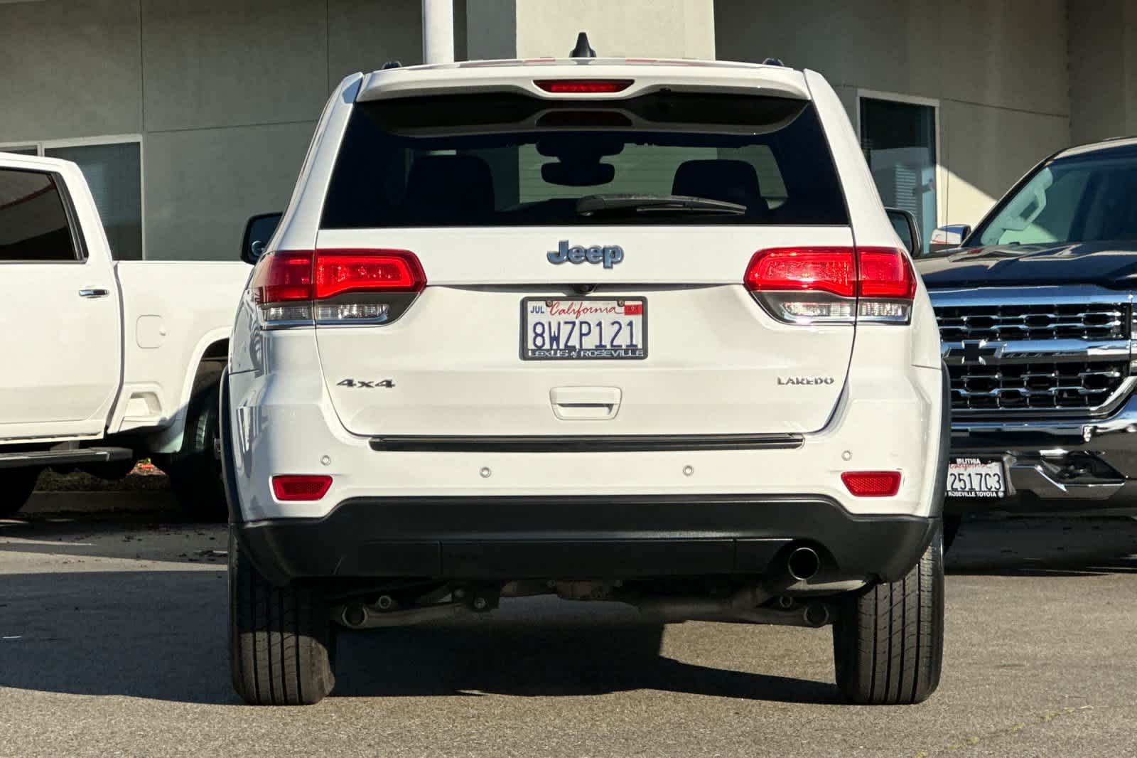 Thumbnail: 2017 Jeep Grand Cherokee - 8