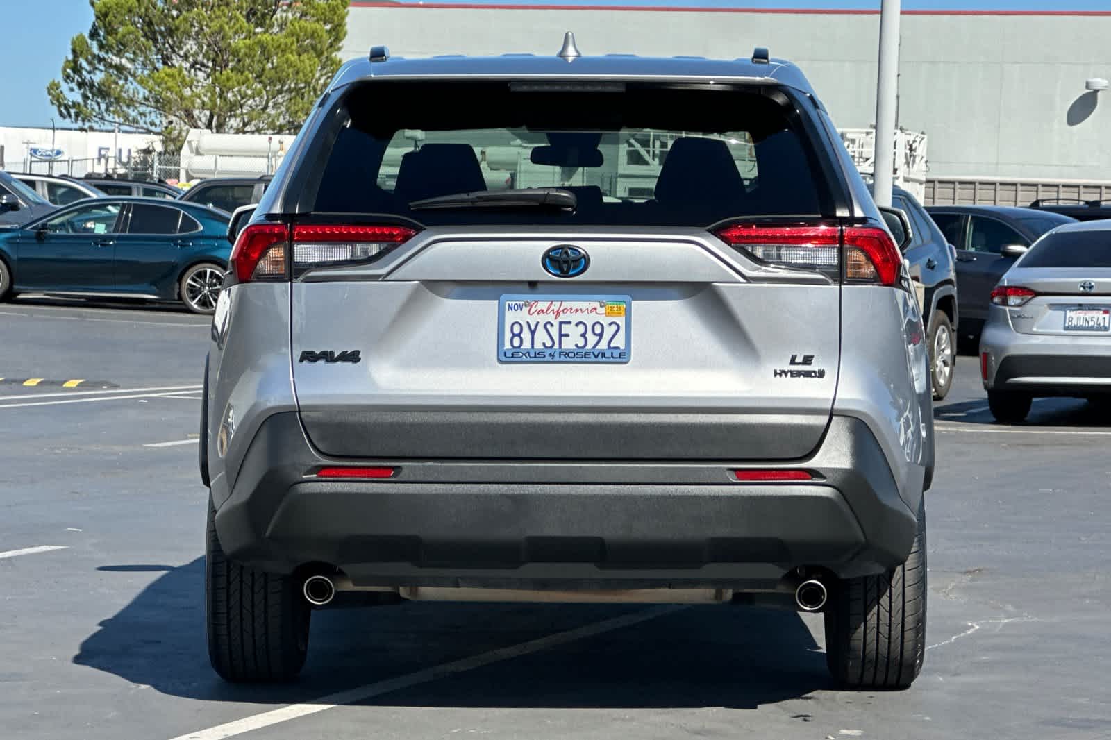 Thumbnail: 2021 Toyota RAV4 - 8