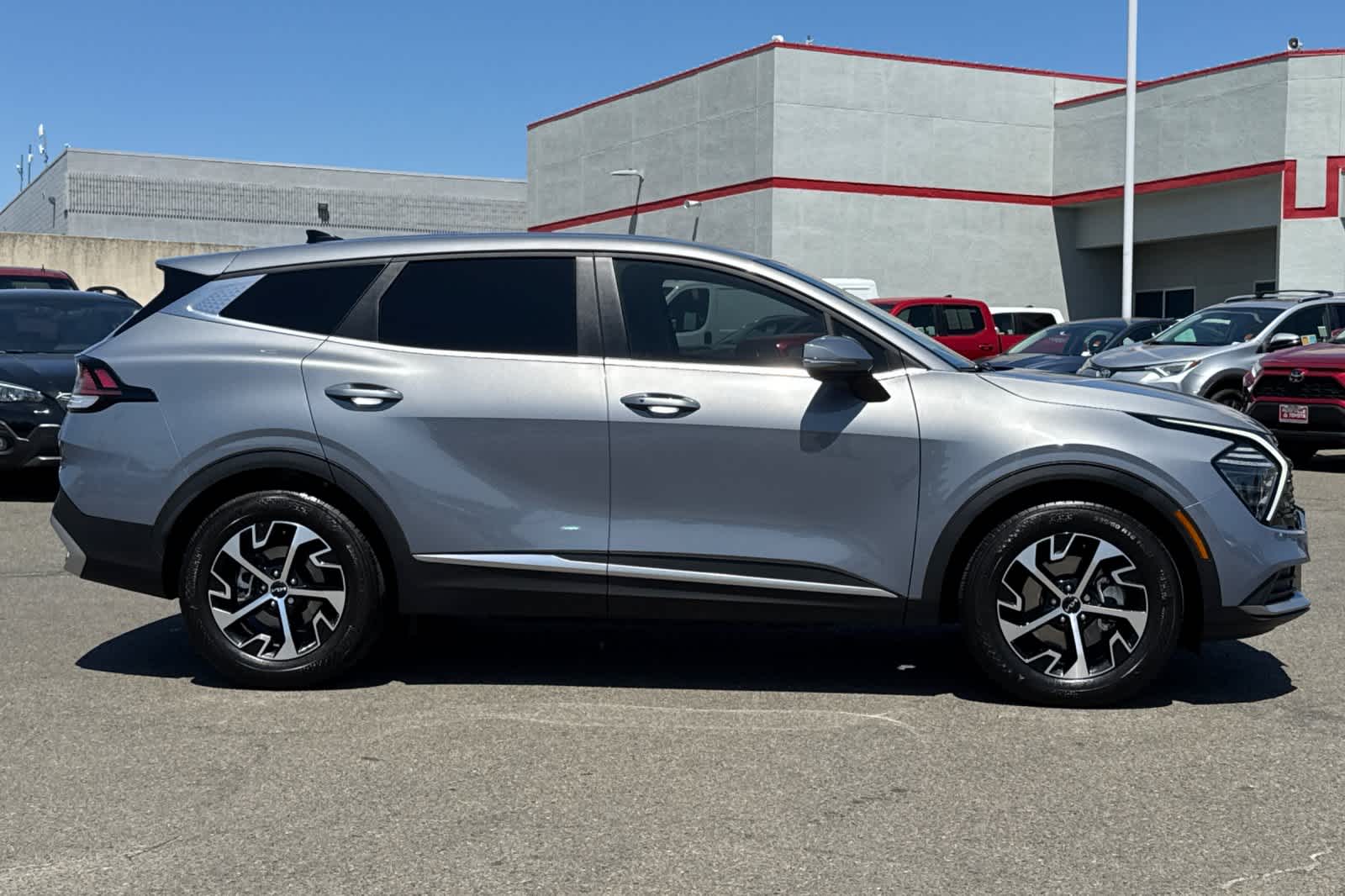 Thumbnail: 2024 Kia Sportage - 6