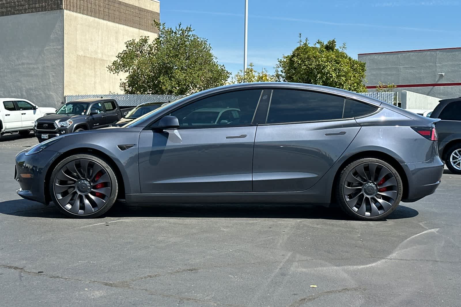 Thumbnail: 2023 Tesla Model 3 - 9