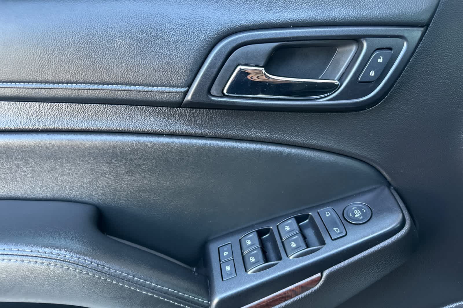 Thumbnail: 2016 GMC Yukon - 11