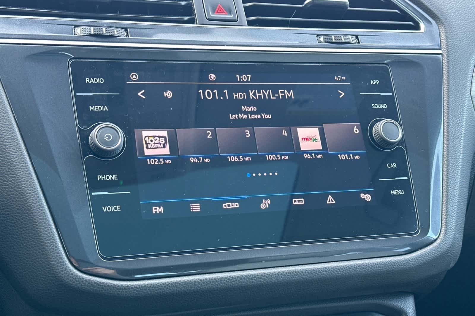 Thumbnail: 2021 Volkswagen Tiguan - 21