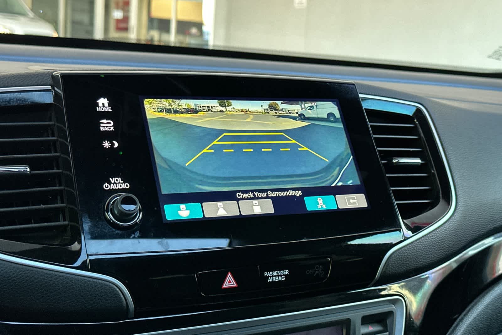 Thumbnail: 2020 Honda Pilot - 24