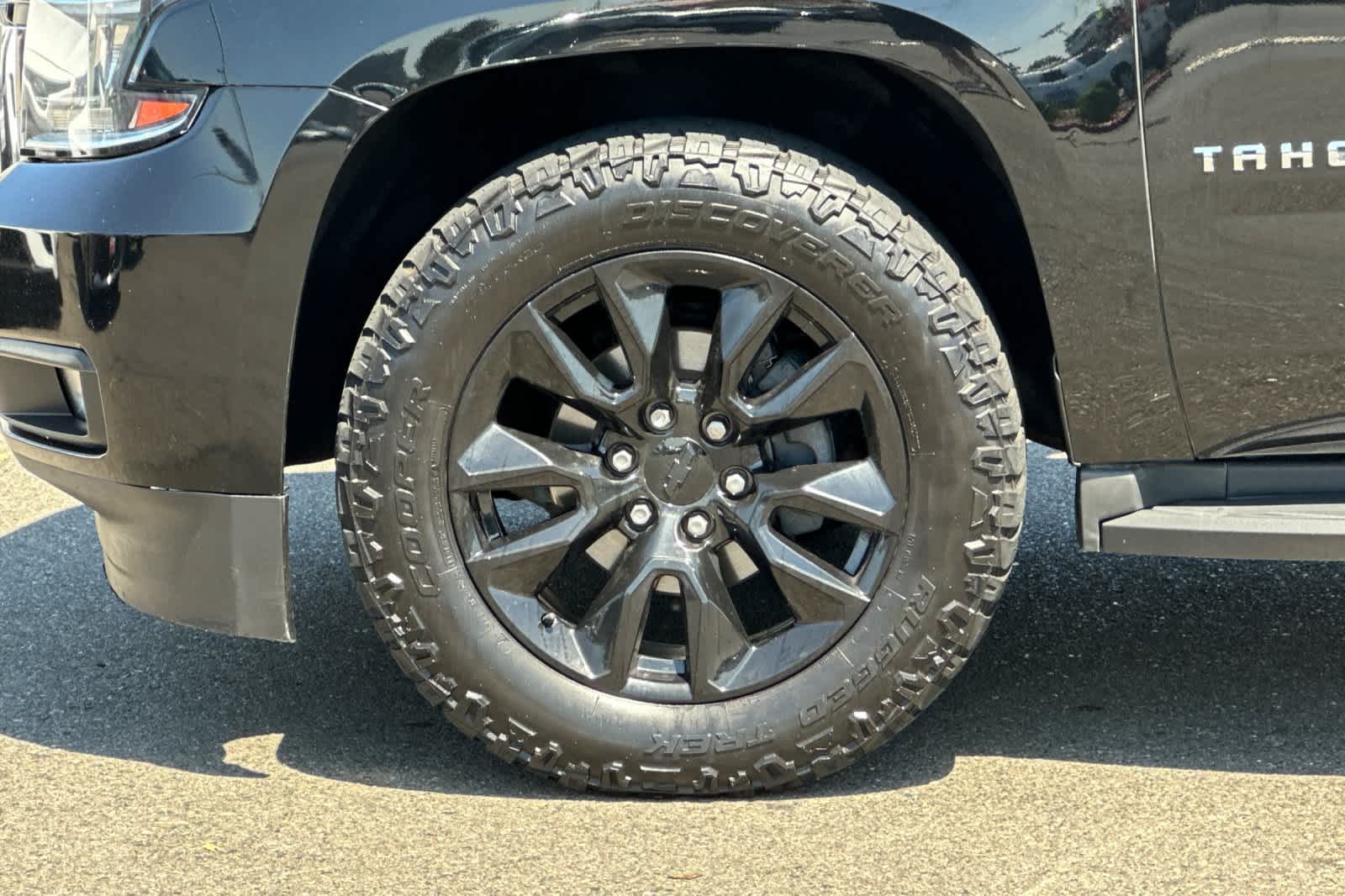 2017 Chevrolet Tahoe LT 33