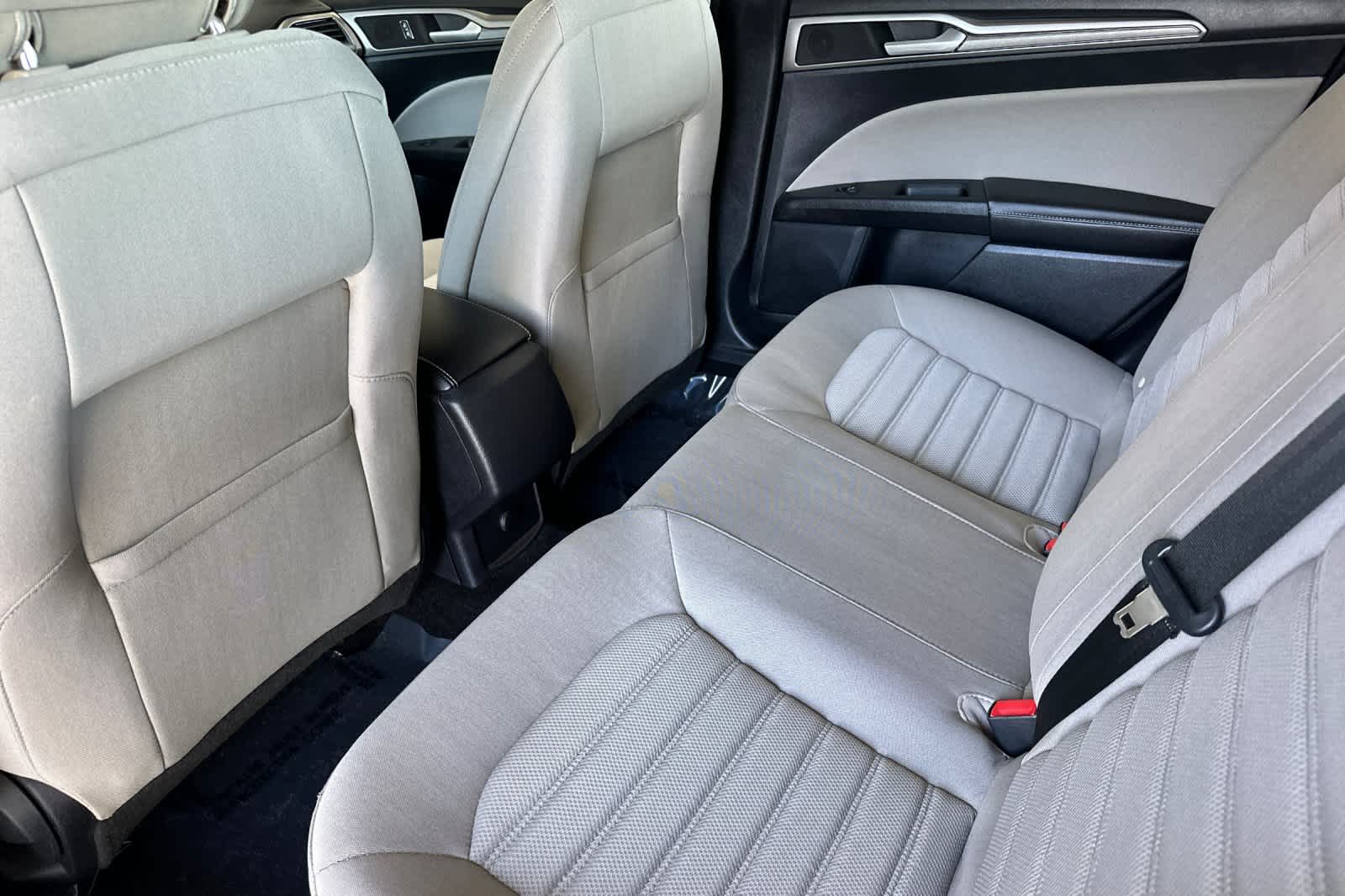 2018 Ford Fusion S 4