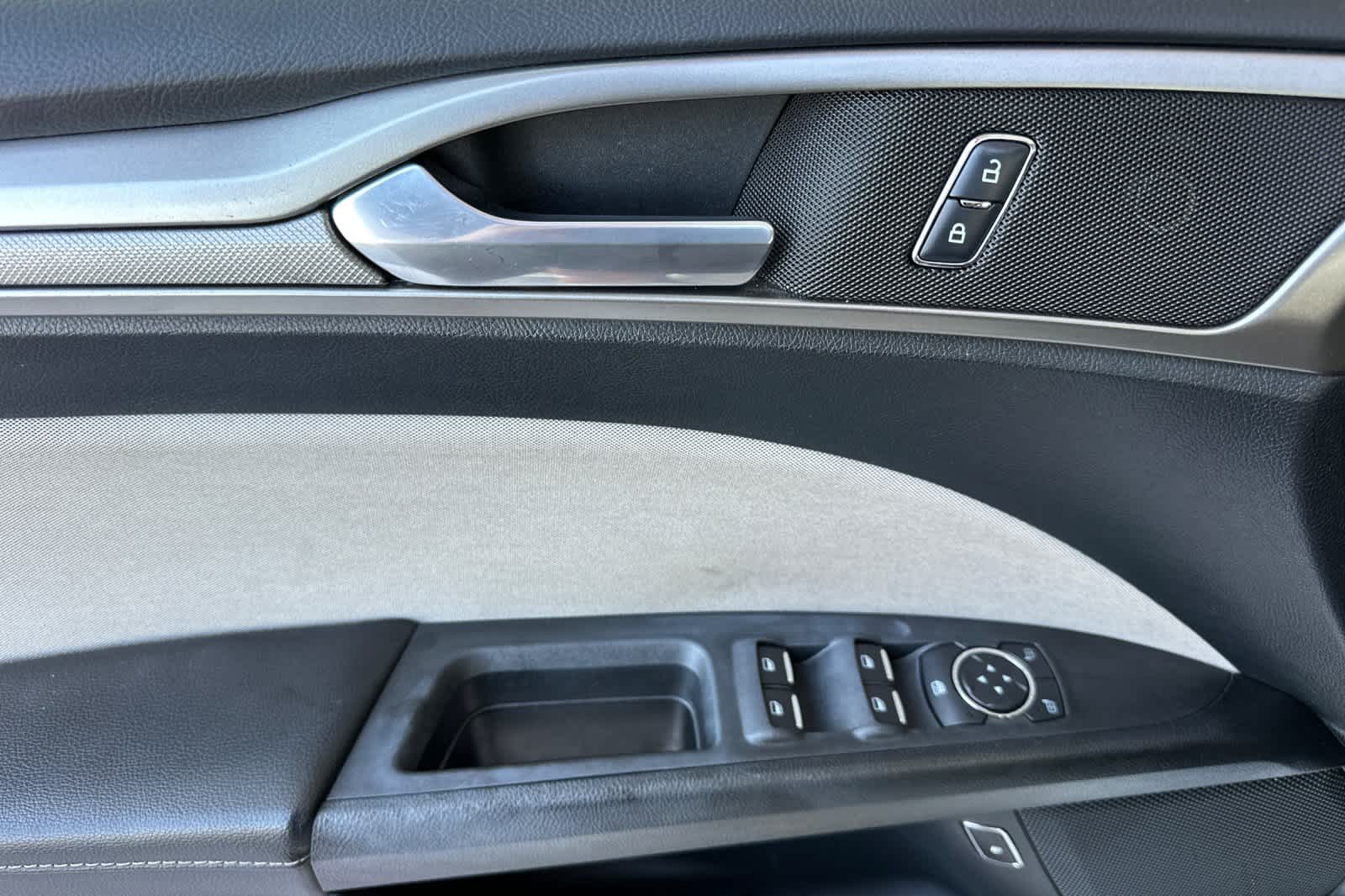 Thumbnail: 2018 Ford Fusion - 12