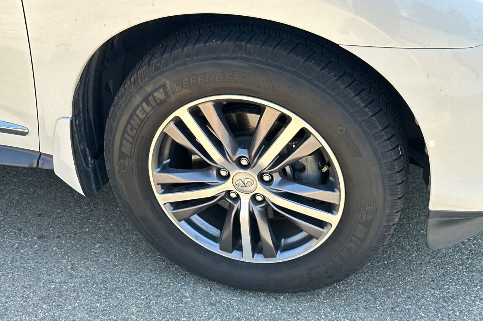 Thumbnail: 2016 INFINITI QX60 - 12