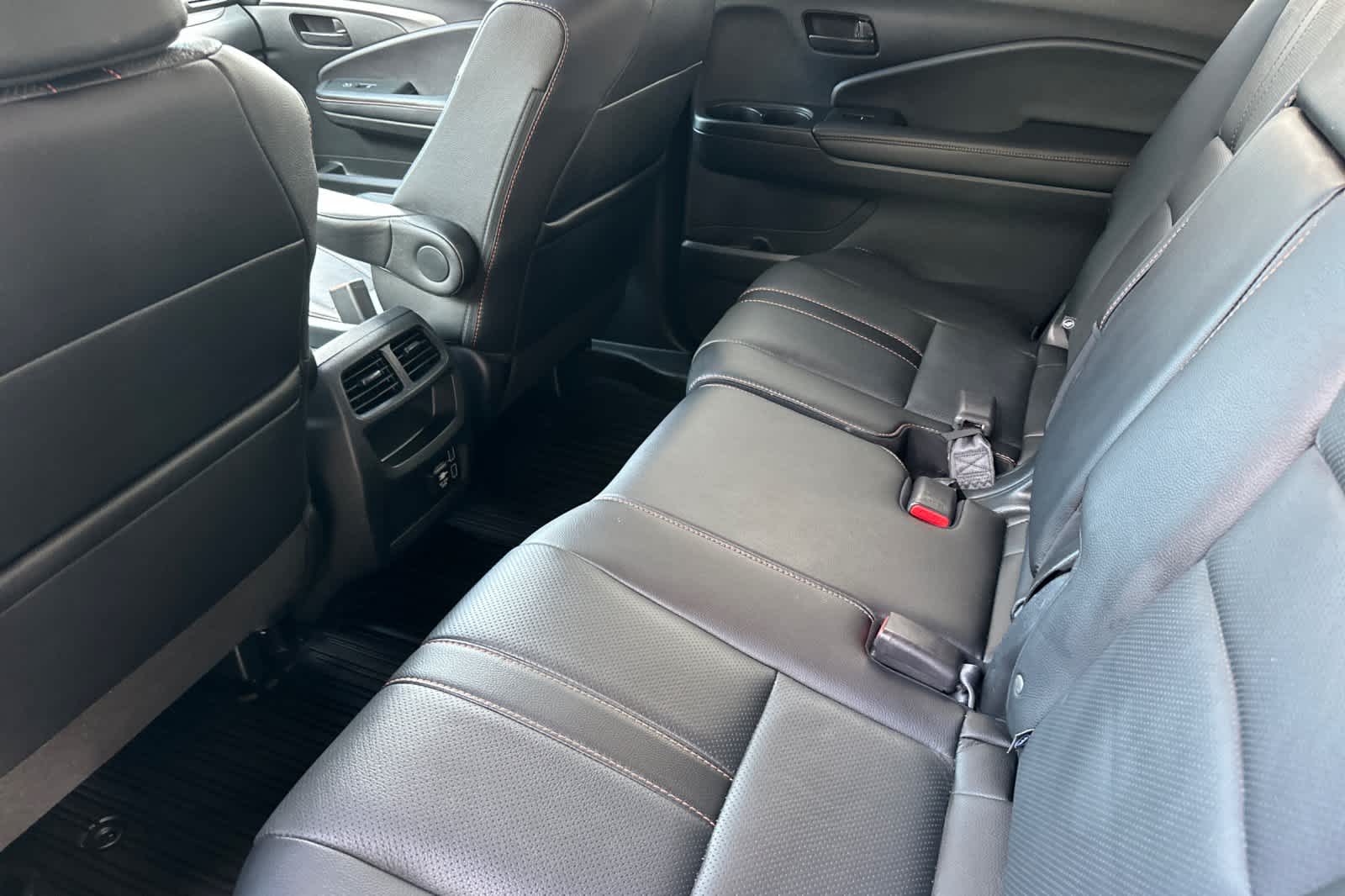 Thumbnail: 2023 Honda Passport - 4